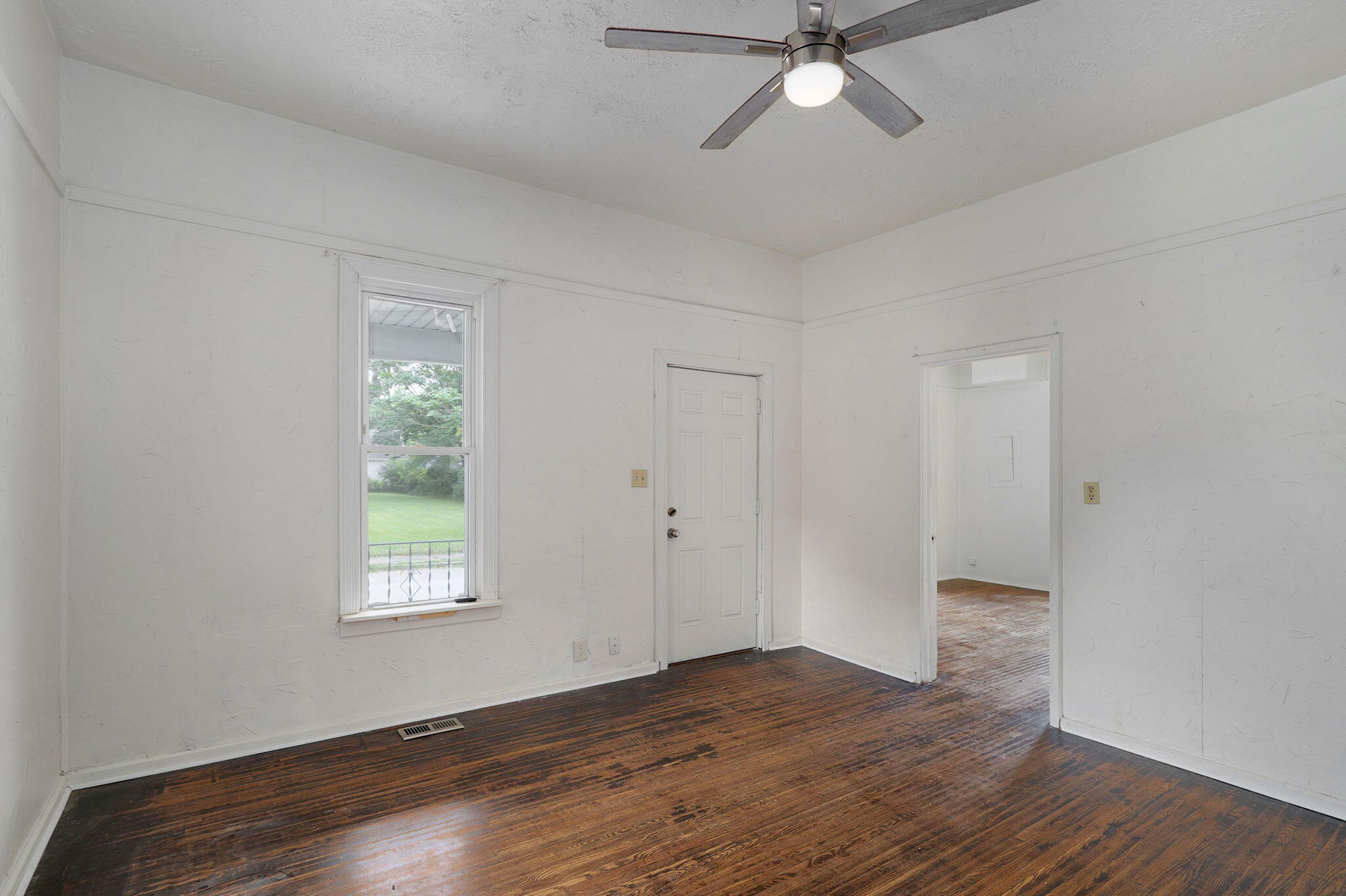 Photo 6 - Residential for sale – 521 W Harrison Street  Springfield, MO