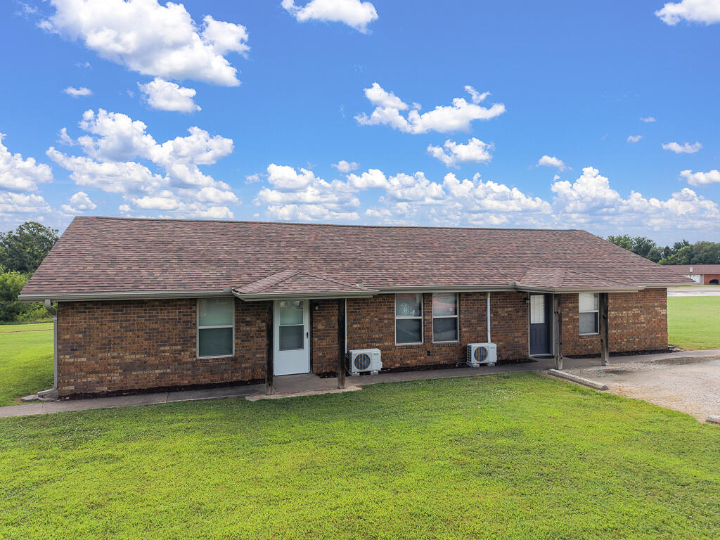 Photo 8 - Residential Income for sale – 19824  State Highway 112   Cassville, MO