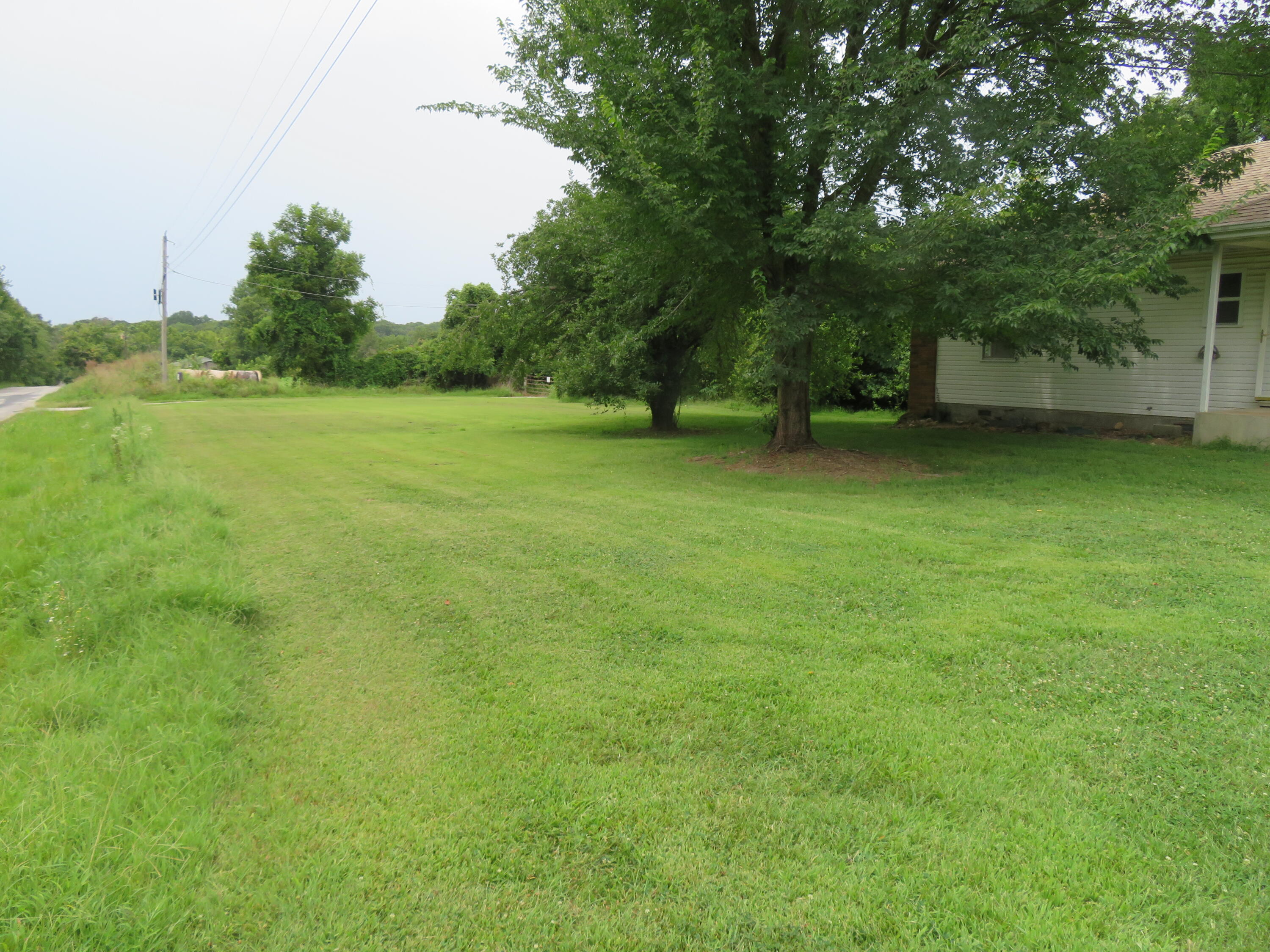 Photo 6 - Residential for sale – 411 E 330th Road  Humansville, MO