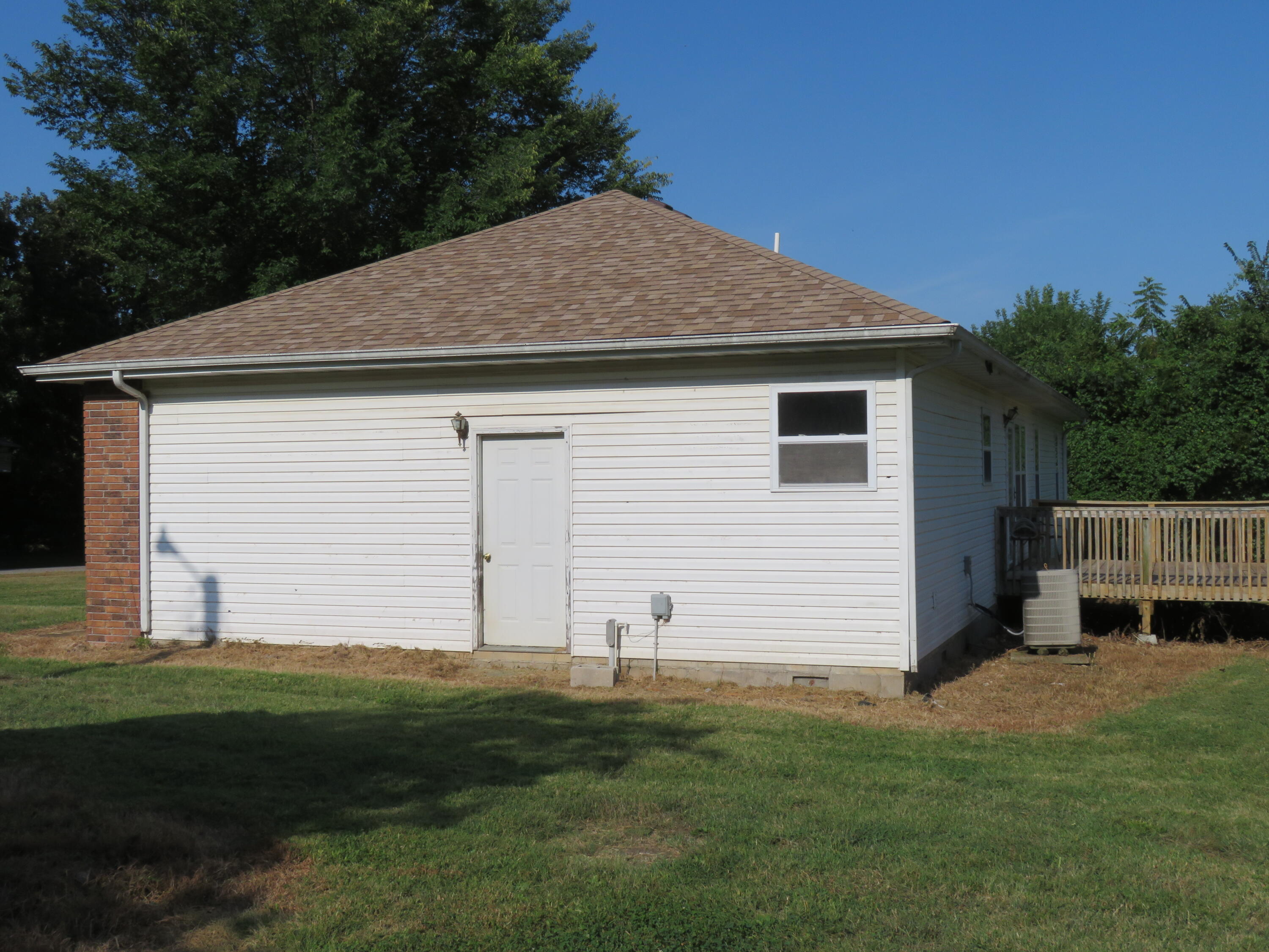 Photo 7 - Residential for sale – 411 E 330th Road  Humansville, MO
