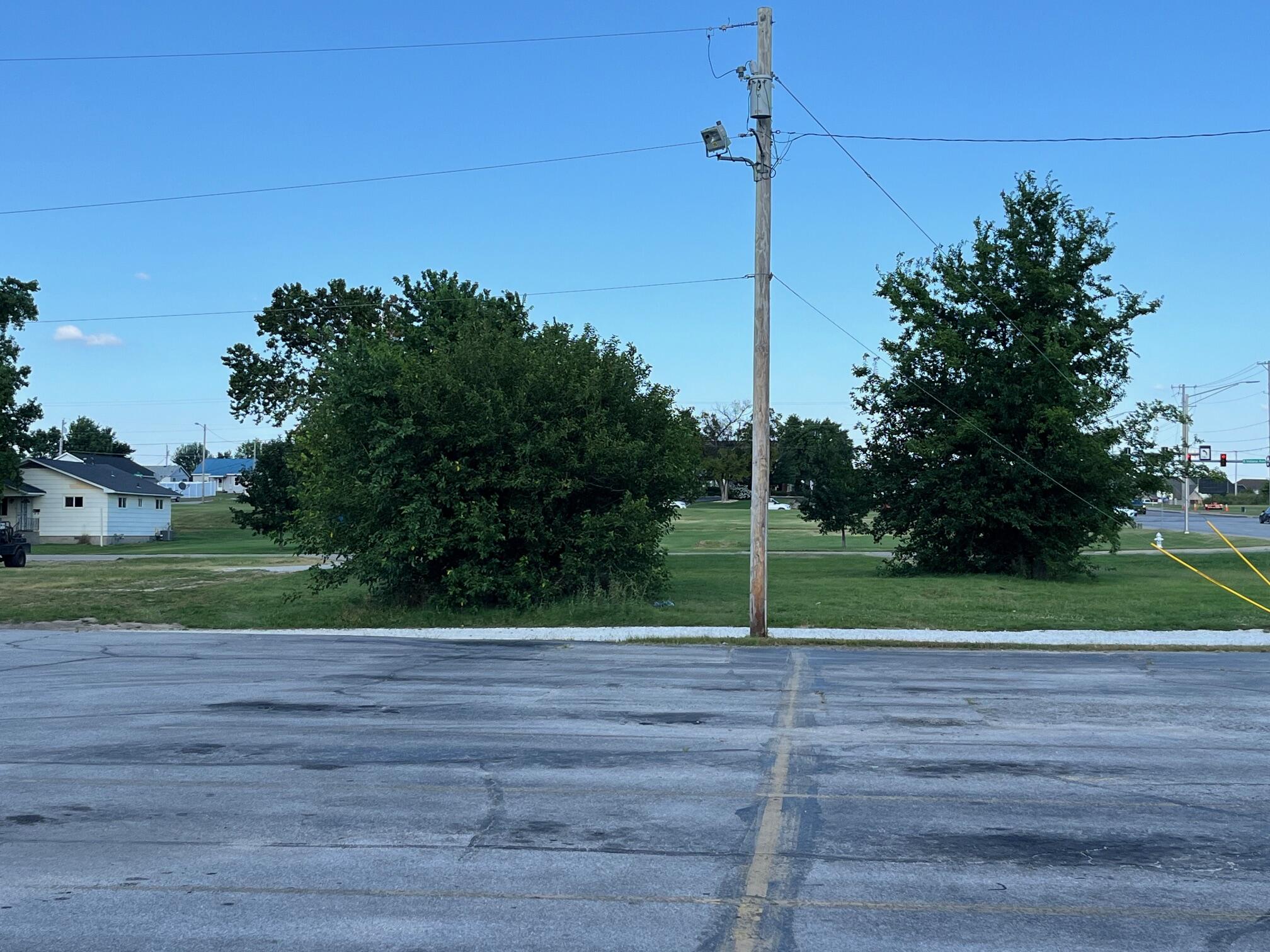 Photo 14 - Commercial Lease for sale – 801 E 20th Street  Joplin, MO