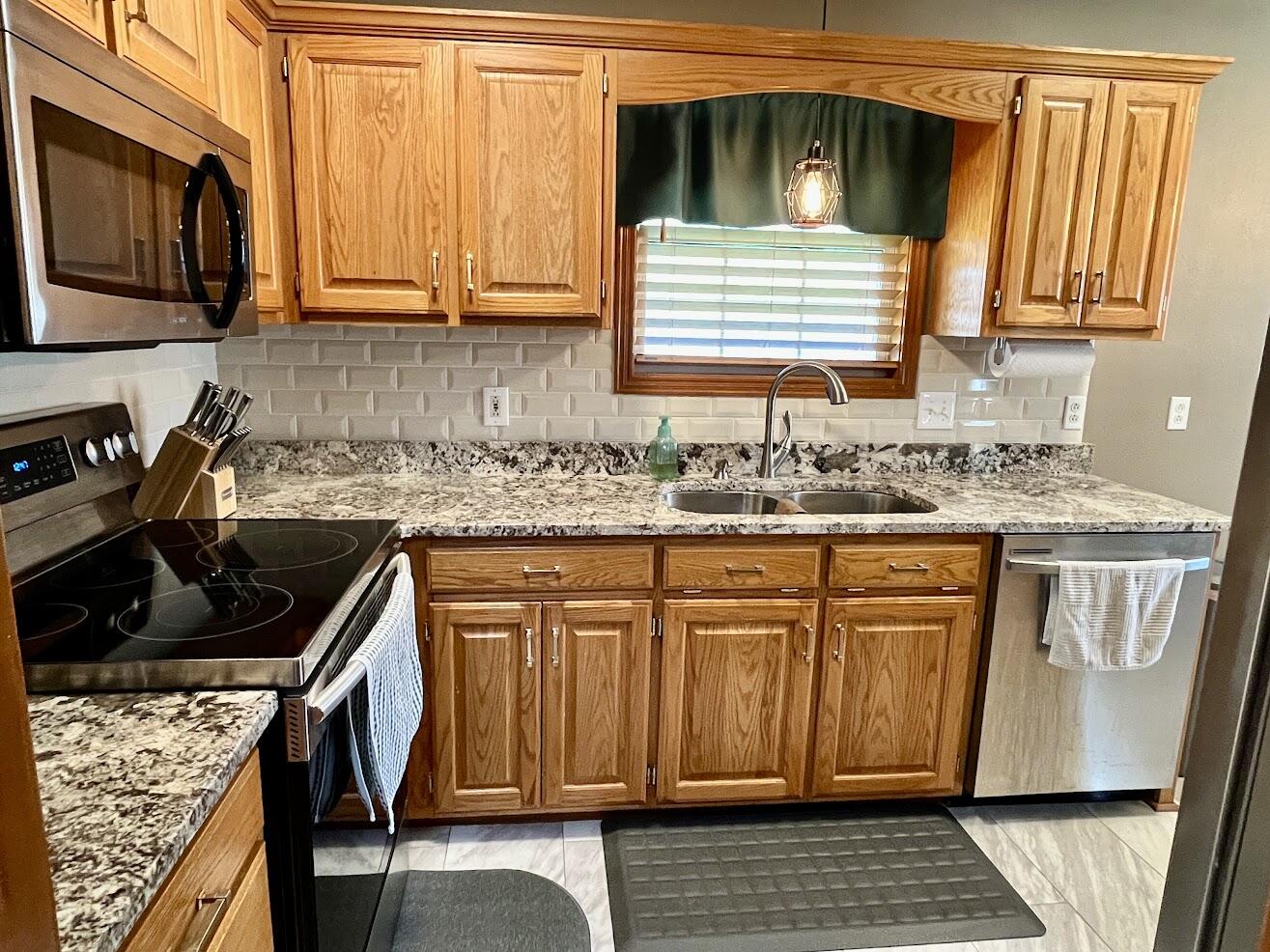 Photo 7 - Residential for sale – 201  Prairie Lane  Monett, MO