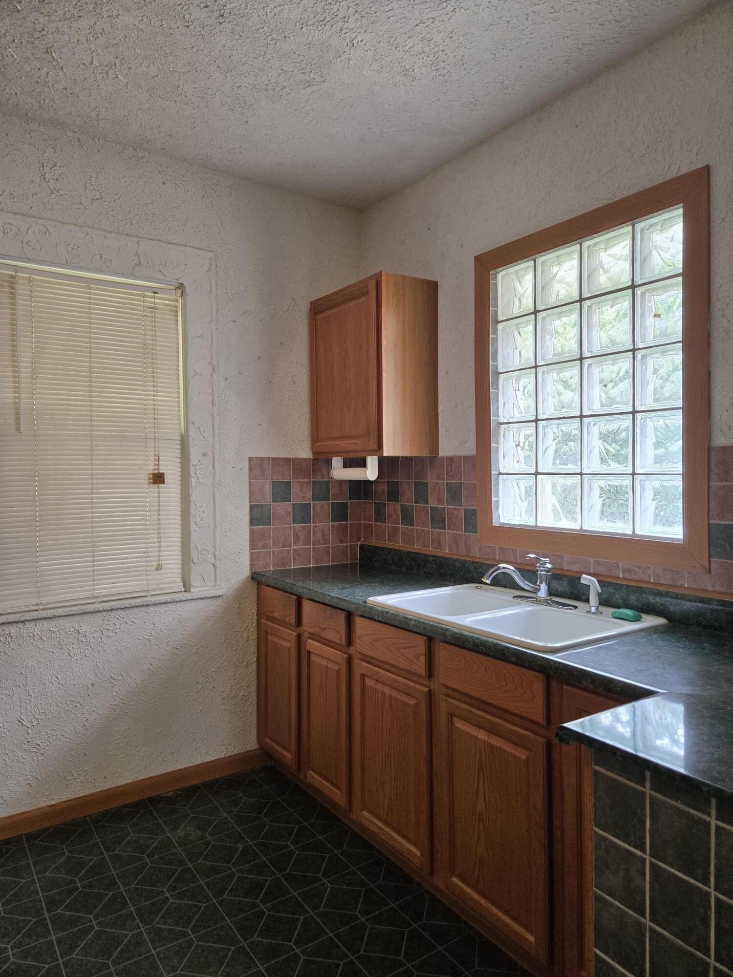 Photo 9 - Residential for sale – 1224 N Broadway Avenue  Springfield, MO