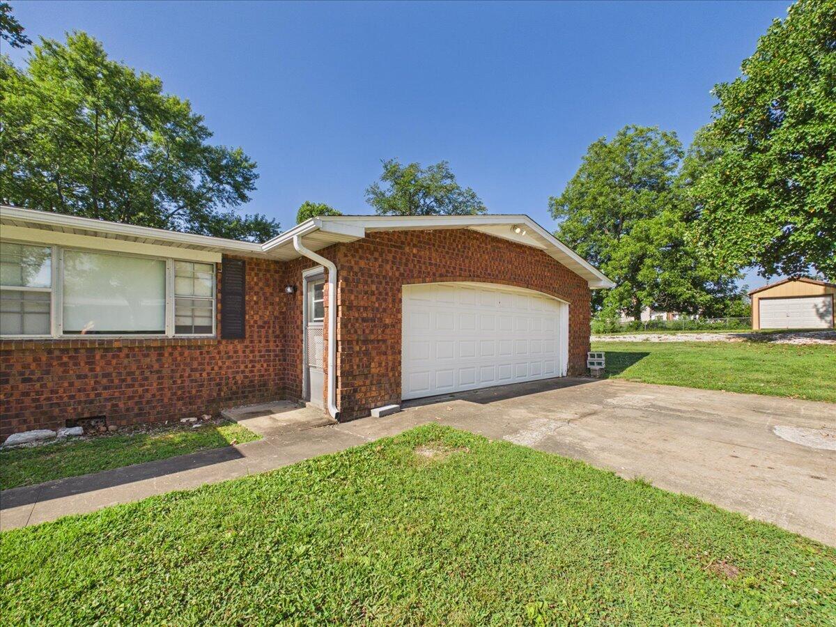 Photo 4 - Residential for sale – 408 E Human   Humansville, MO