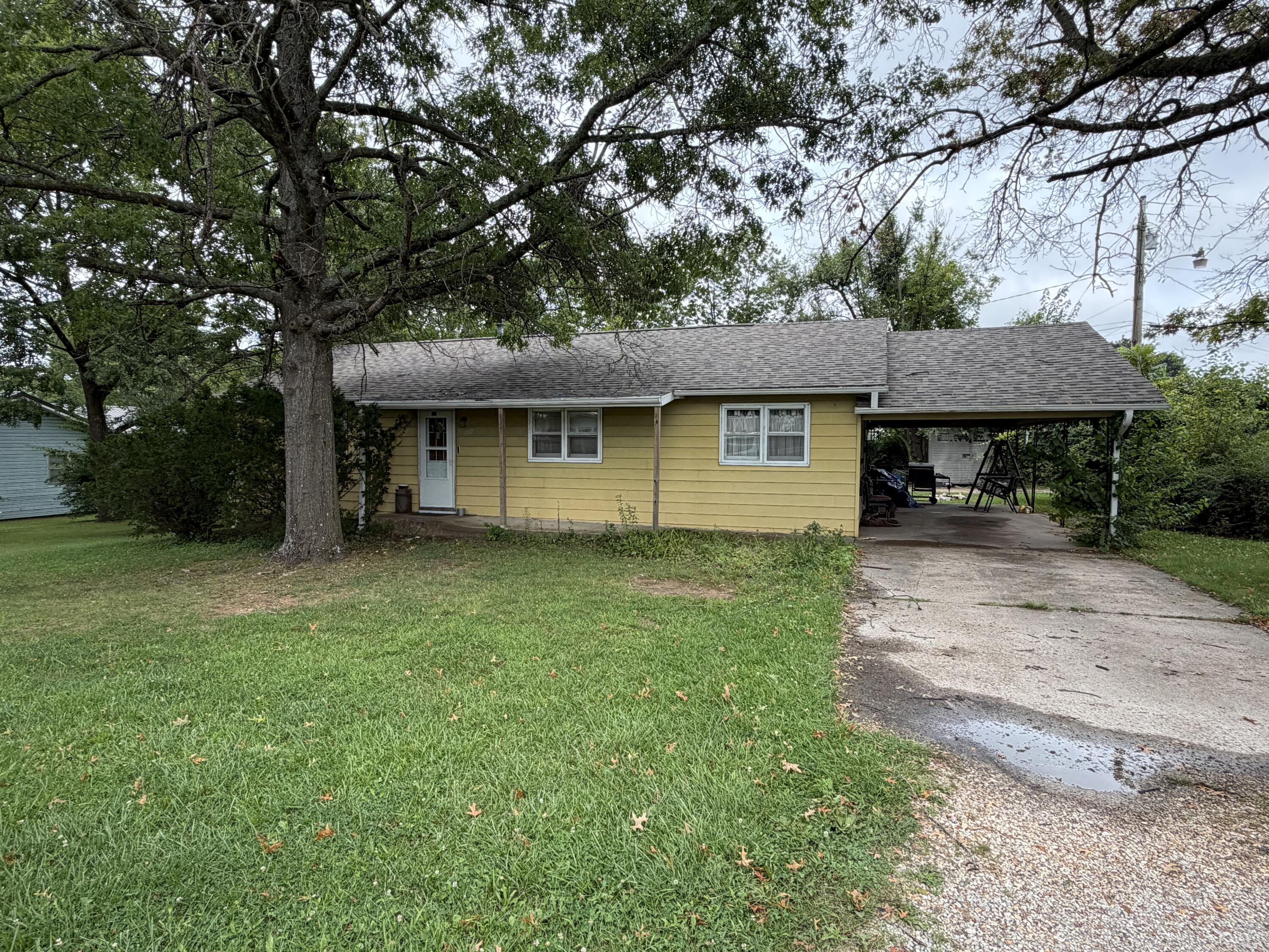 Photo 2 - Residential for sale – 308 N Mcmillan Street  Mountain Grove, MO
