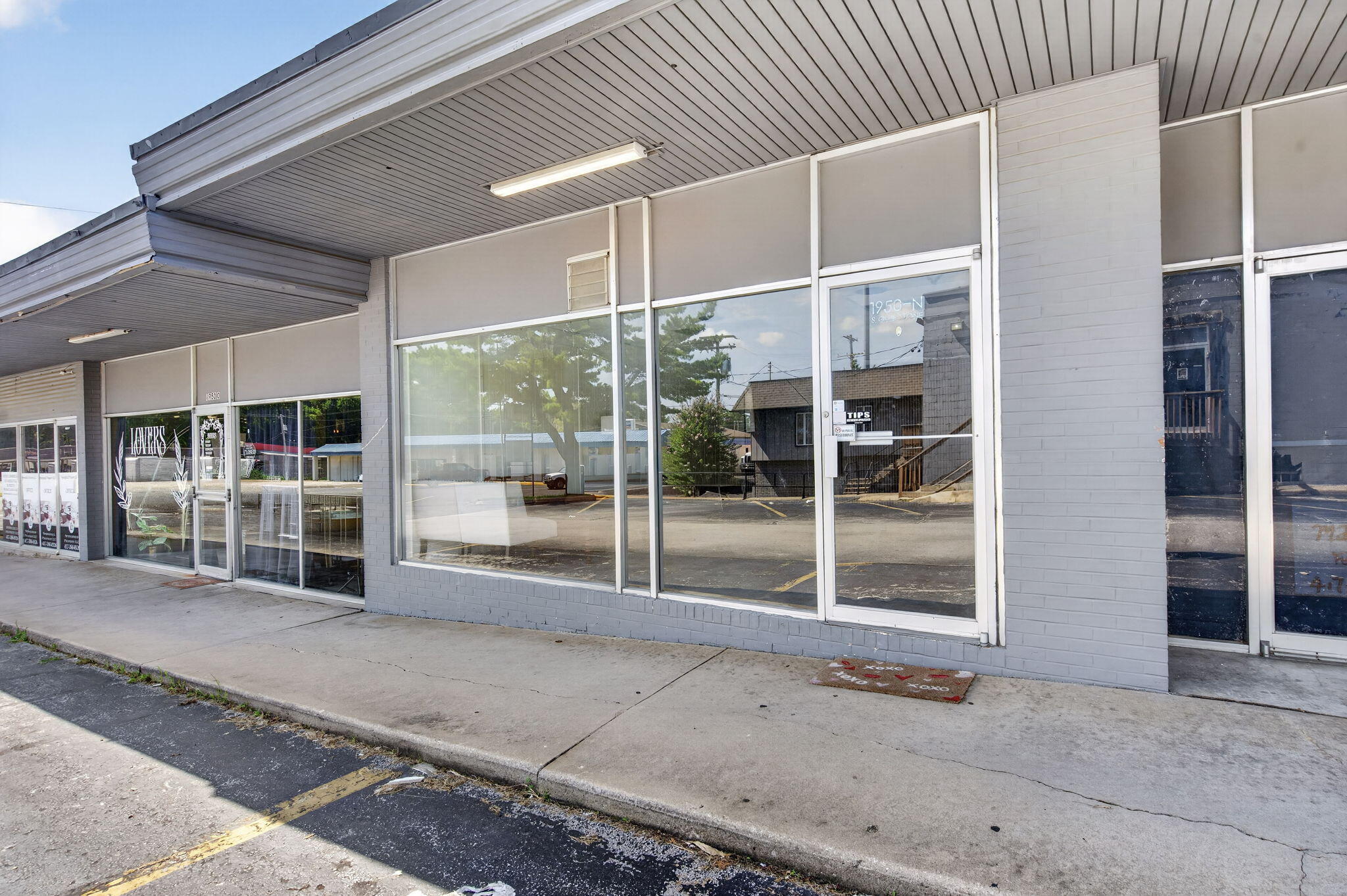 Photo 9 - Commercial Sale for sale – 1950 S Glenstone Avenue  Springfield, MO