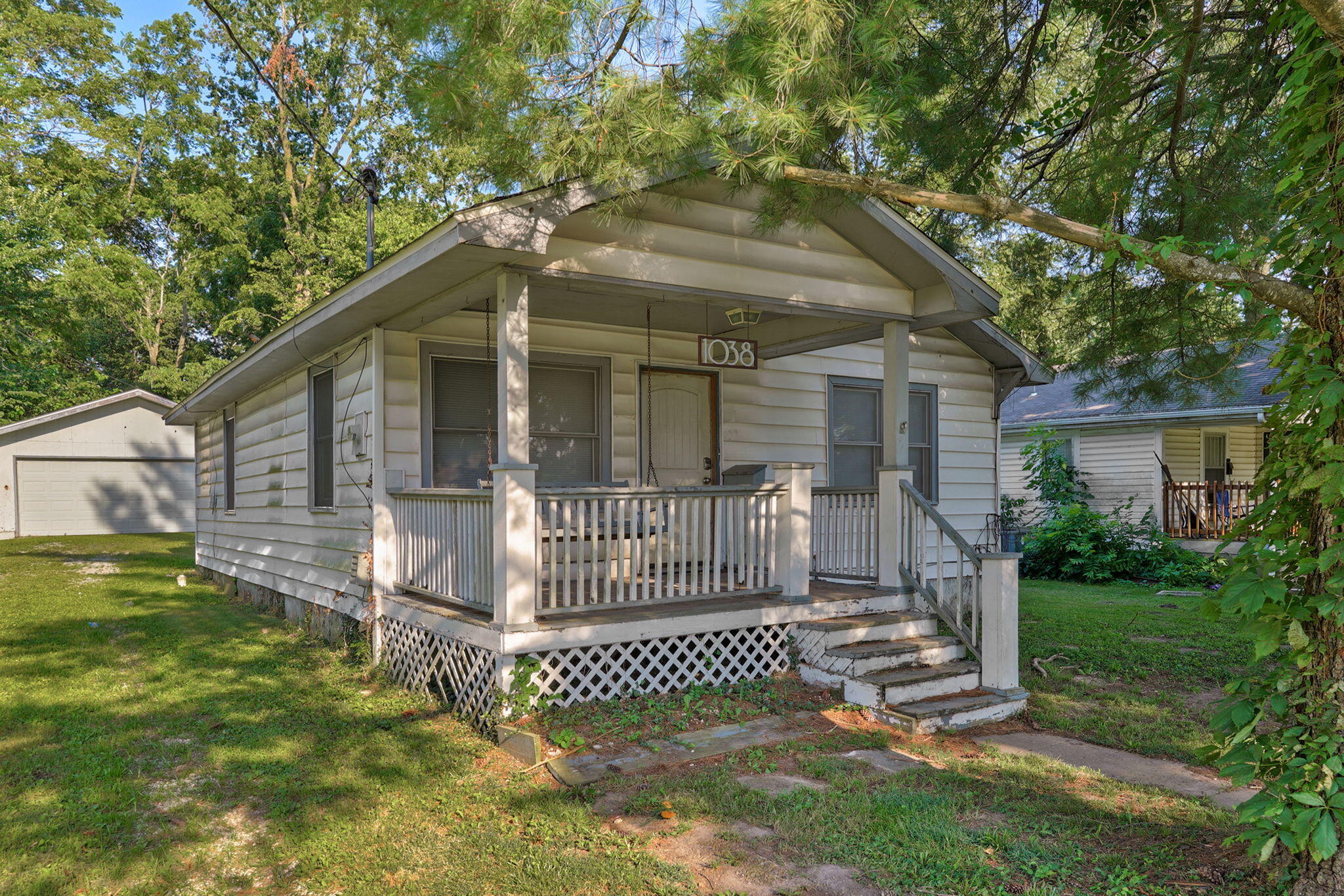 Photo 3 - Residential for sale – 1038 S Stewart Avenue  Springfield, MO