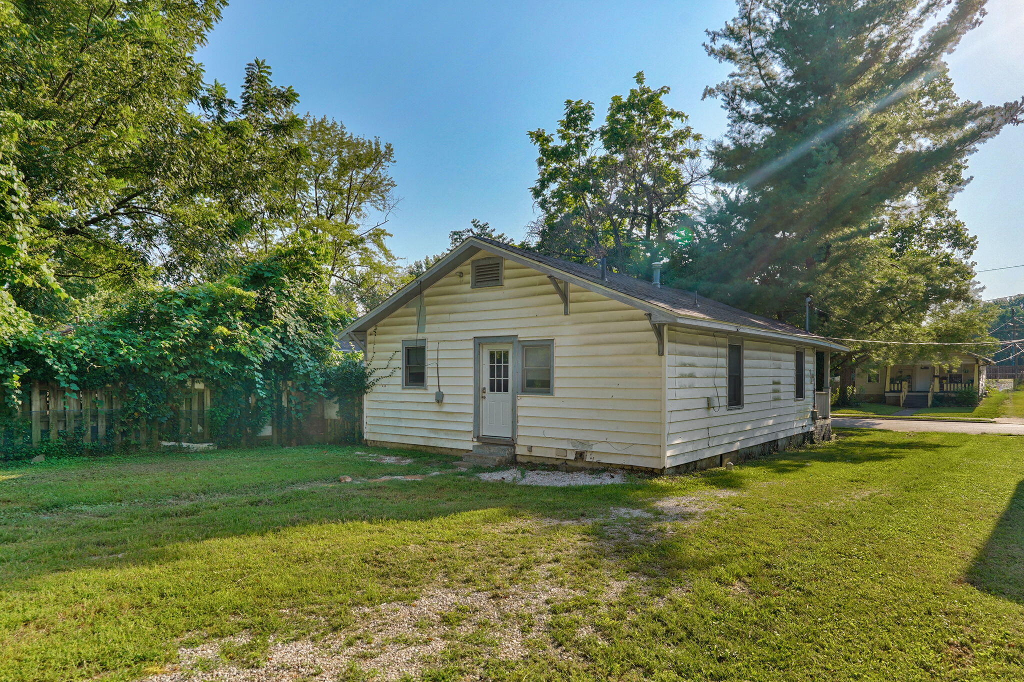 Photo 19 - Residential for sale – 1038 S Stewart Avenue  Springfield, MO