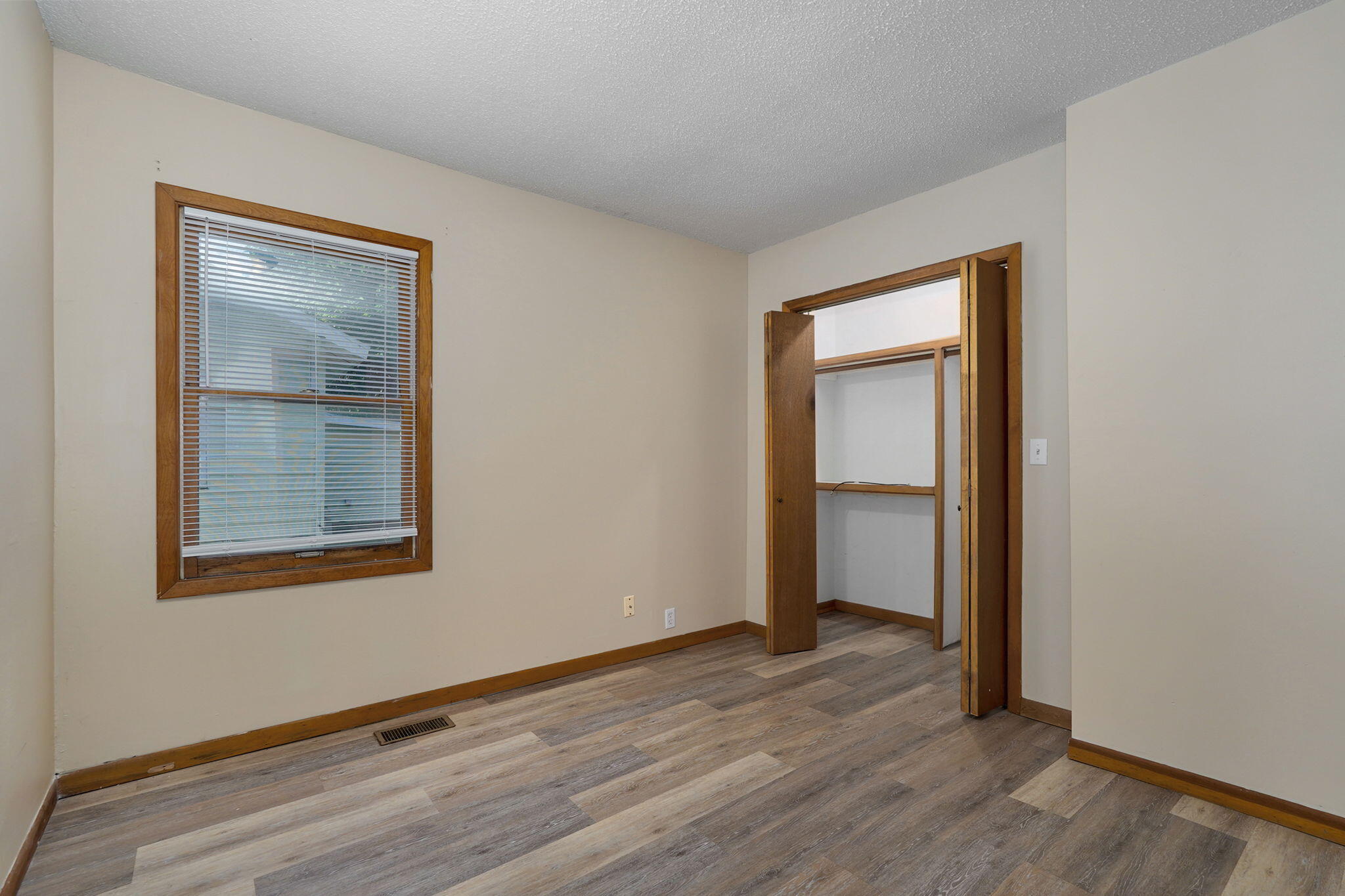 Photo 14 - Residential for sale – 1038 S Stewart Avenue  Springfield, MO