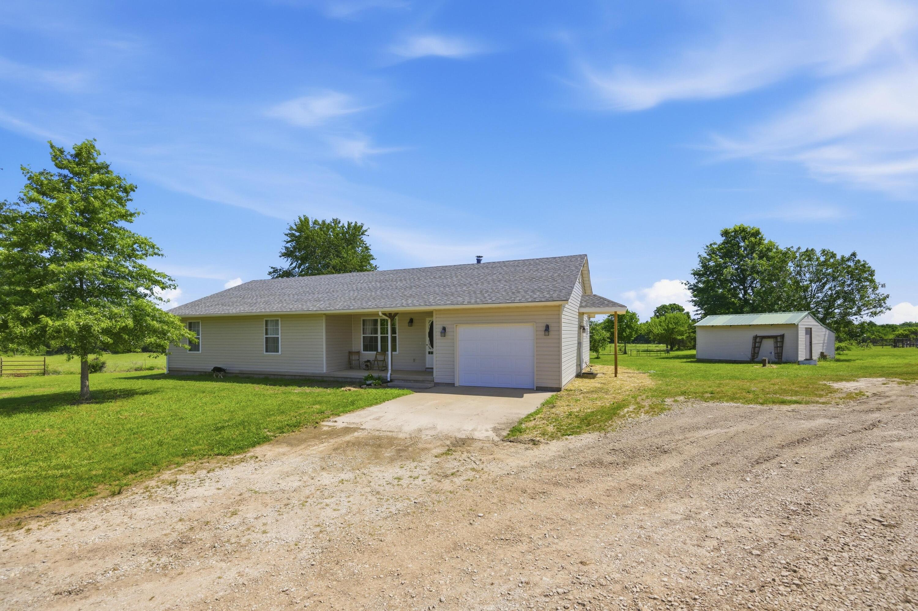 Photo 3 - Farm for sale – 4601  Starling Road  Pierce City, MO