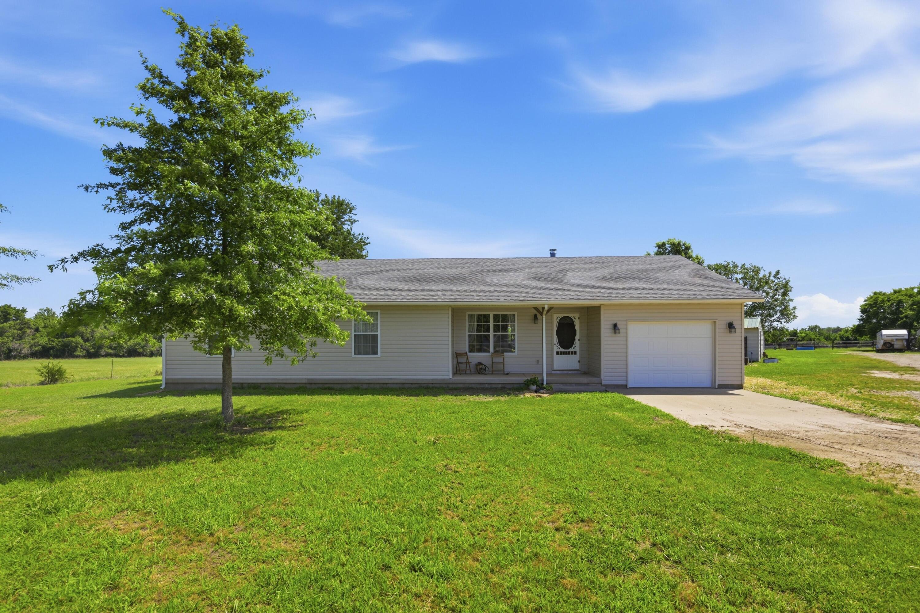 Farm for sale – 4601  Starling Road  Pierce City, MO