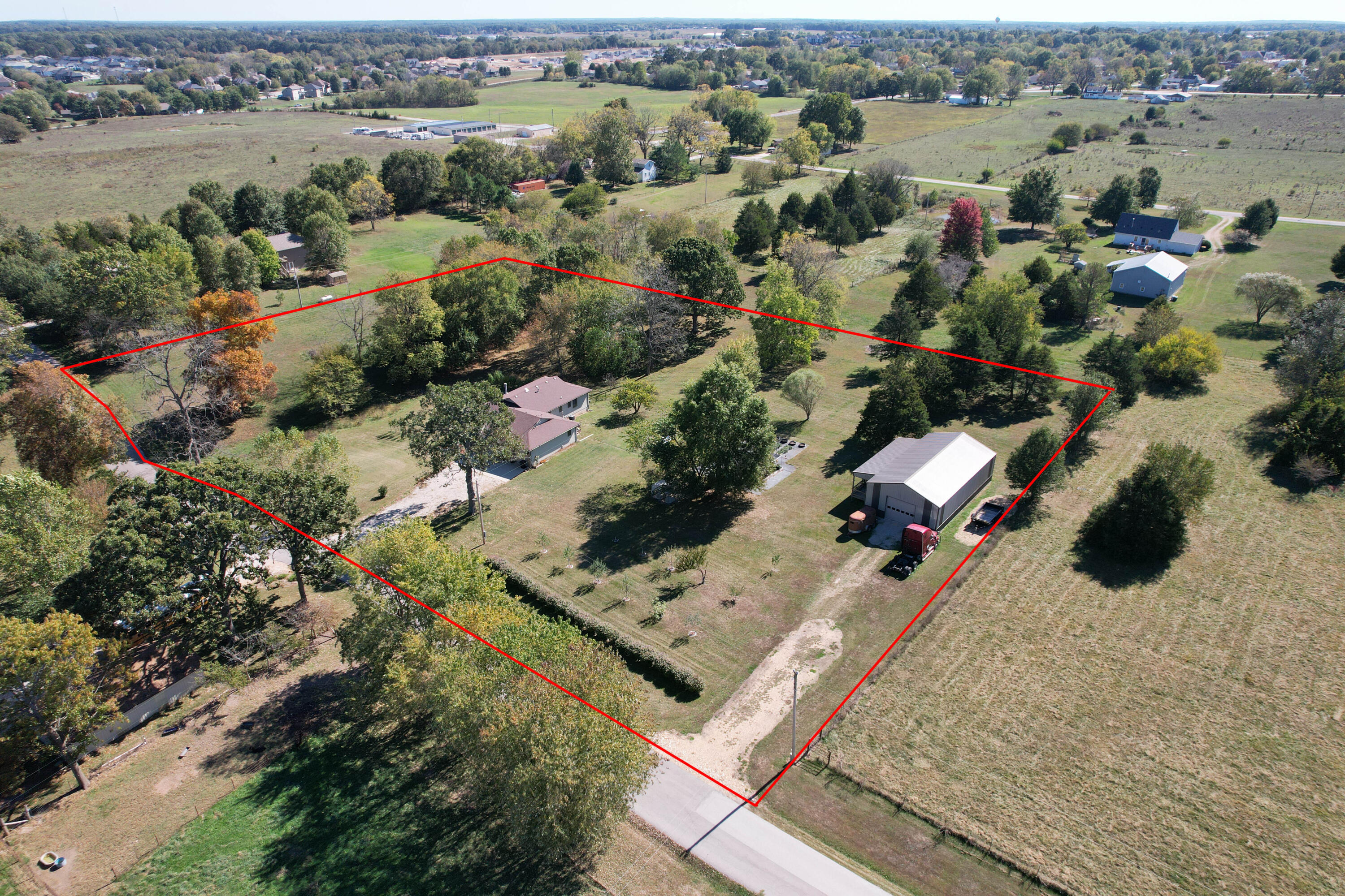 Photo 2 - Residential for sale – 93  Meadow Hill Lane  Rogersville, MO
