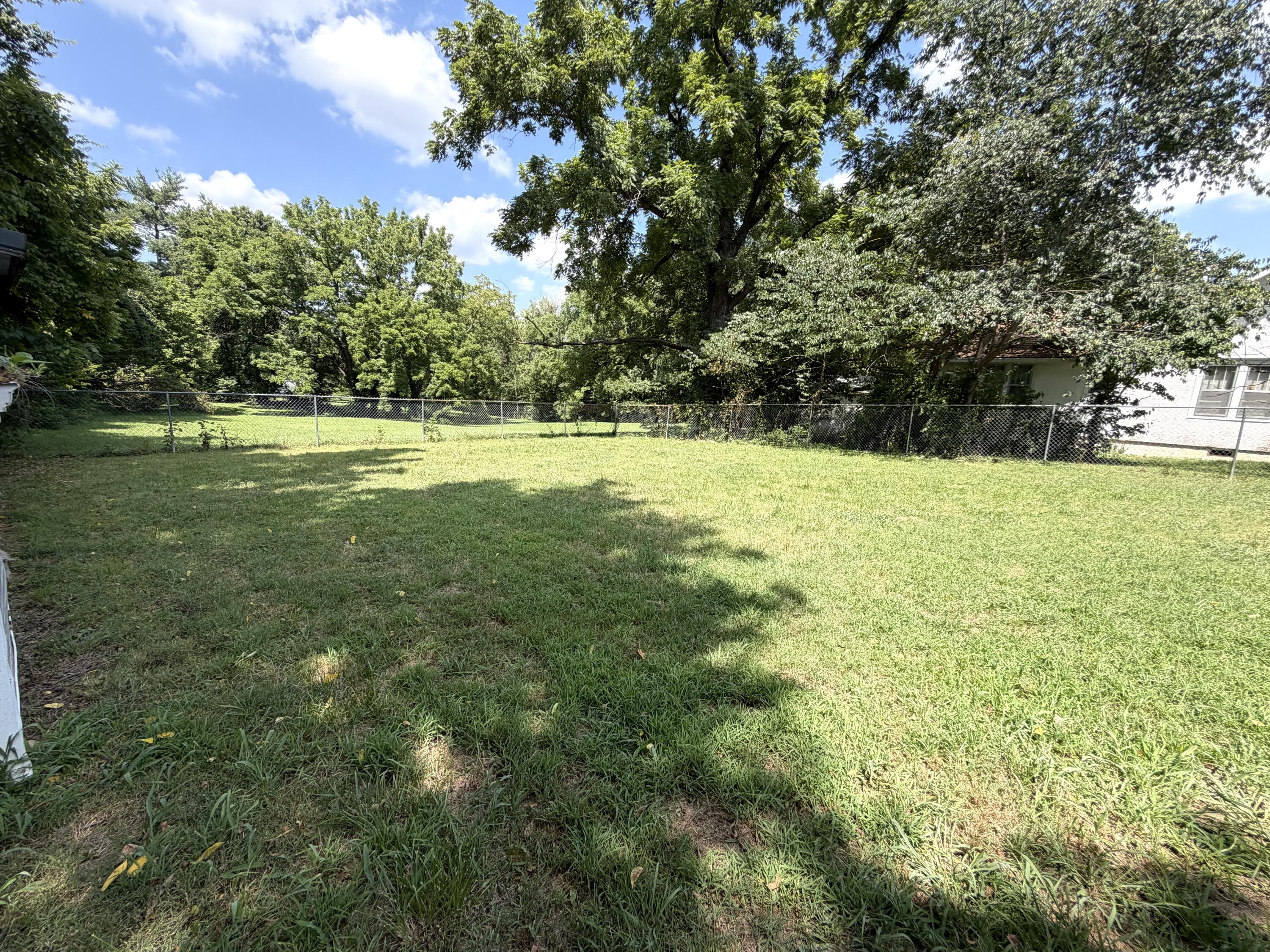 Photo 22 - Residential for sale – 907 W Chestnut Street  Houston, MO