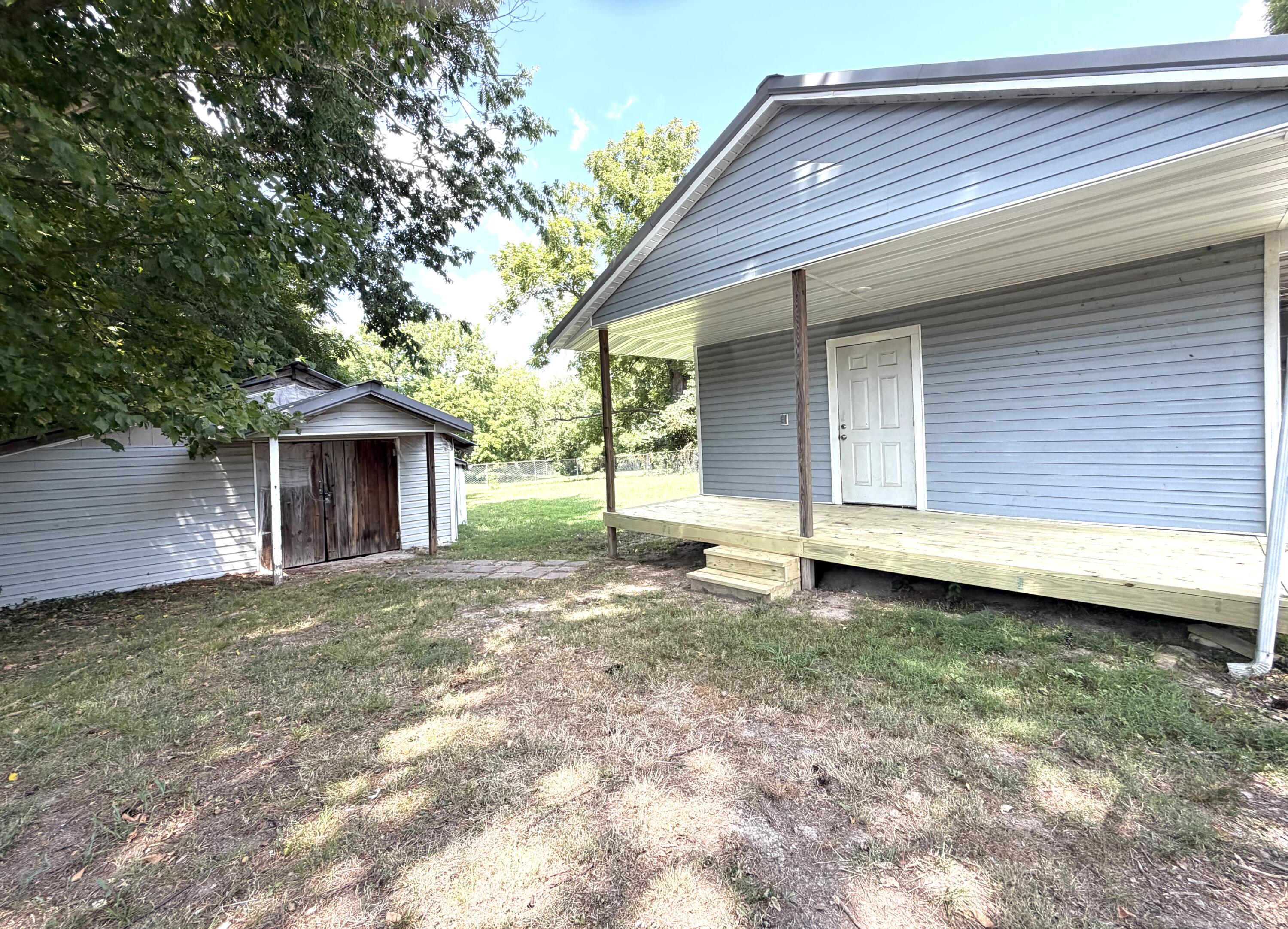 Photo 19 - Residential for sale – 907 W Chestnut Street  Houston, MO