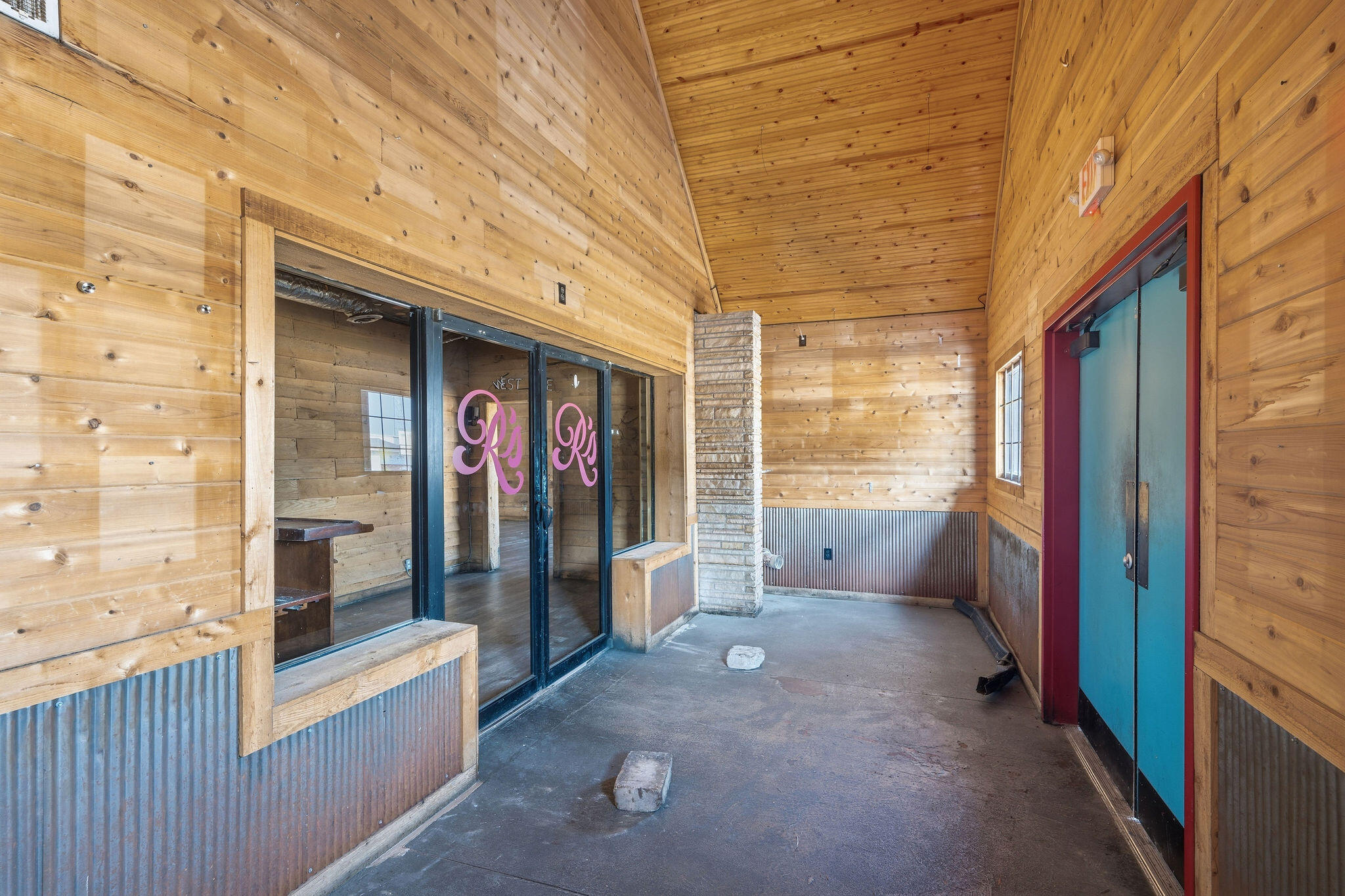 Photo 5 - Commercial Sale for sale – 1220 E 15th Street  Joplin, MO
