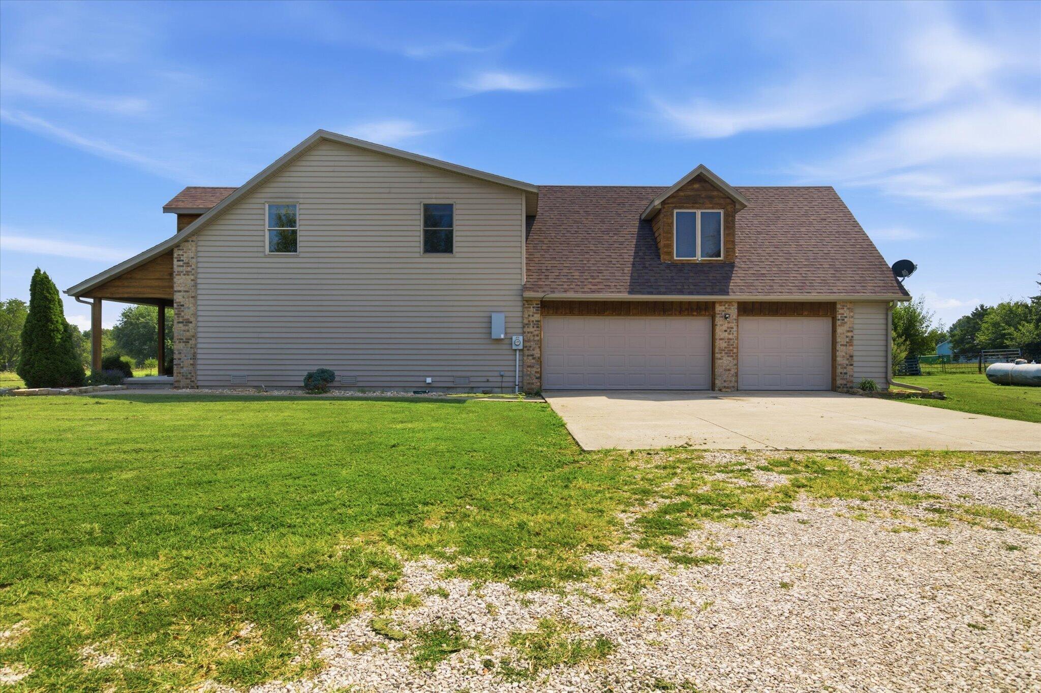 Photo 4 - Residential for sale – 195  Meadow Hill Lane  Rogersville, MO