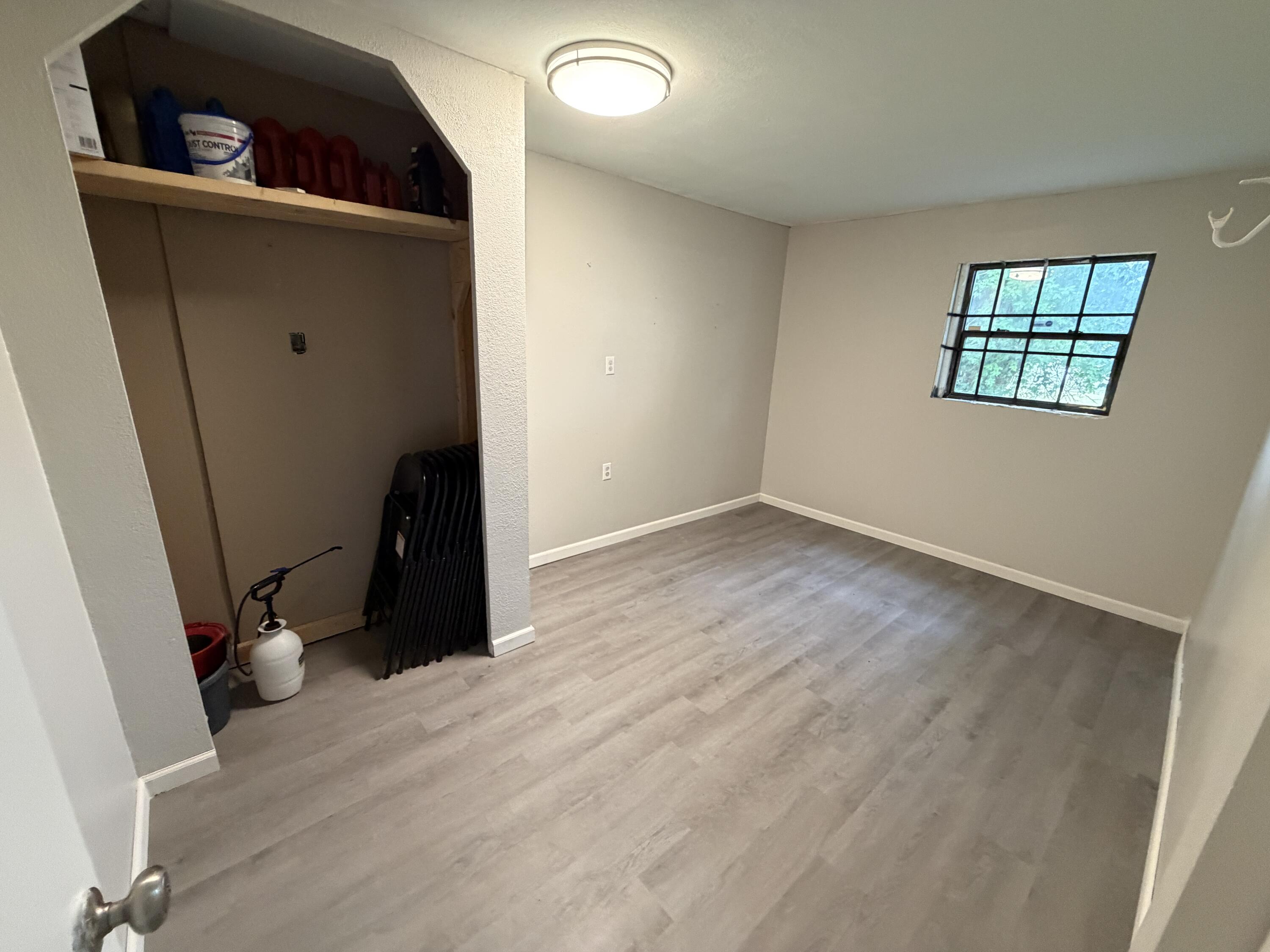 Photo 11 - Commercial Lease for sale – 711  Kenoly Street  Lebanon, MO