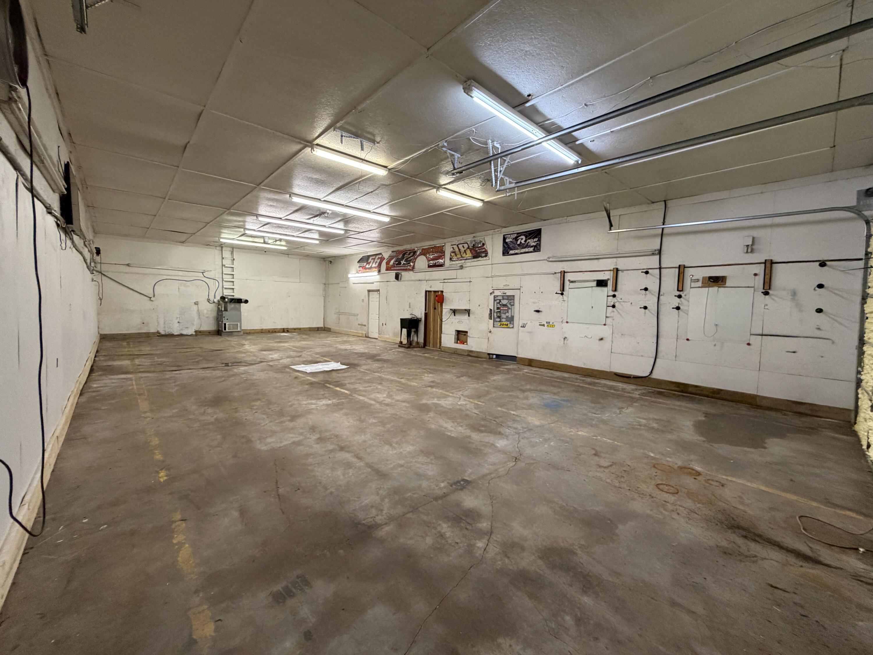 Photo 5 - Commercial Lease for sale – 711  Kenoly Street  Lebanon, MO