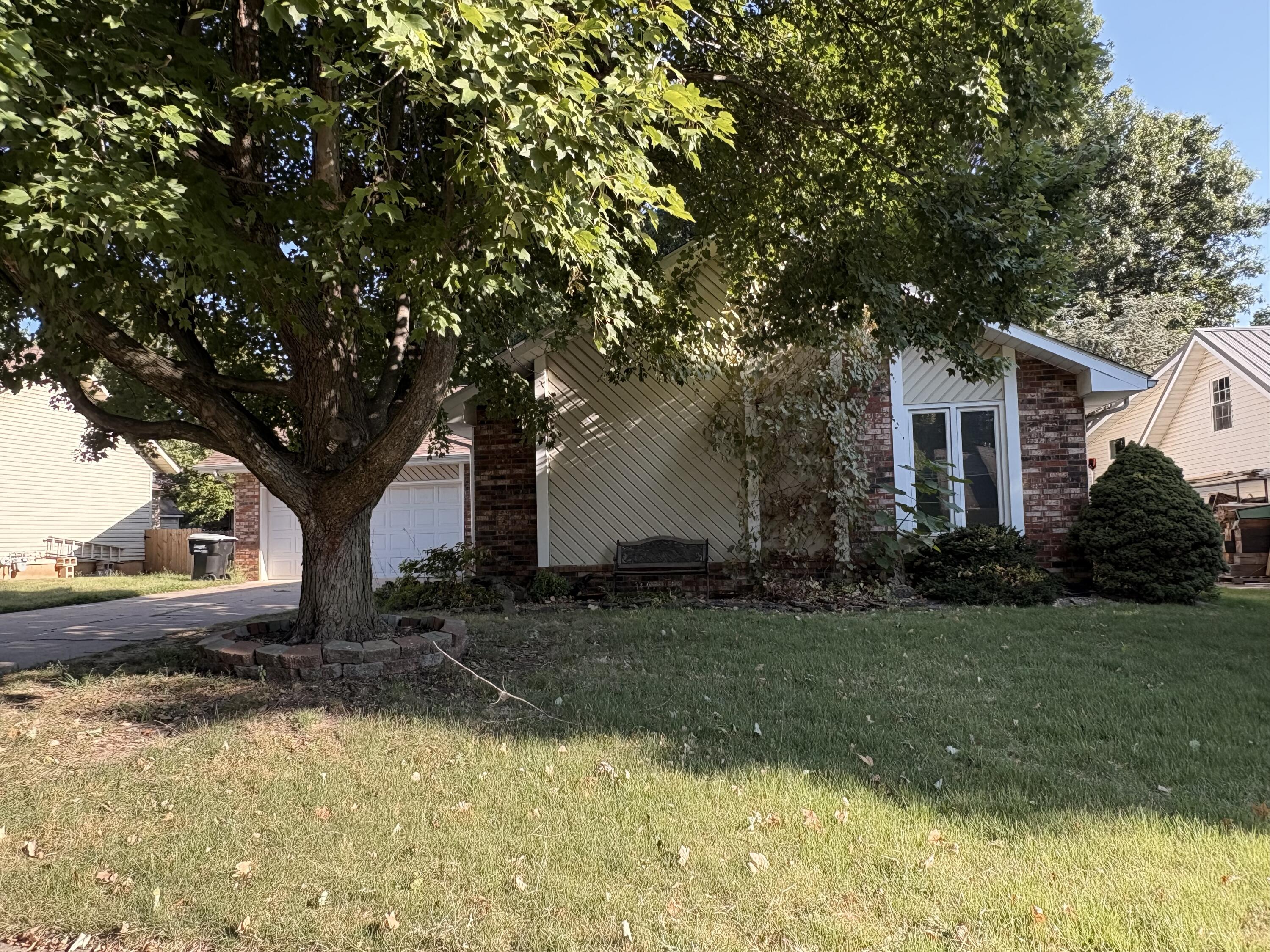 Photo 21 - Residential for sale – 1327 W Riverside Street  Springfield, MO