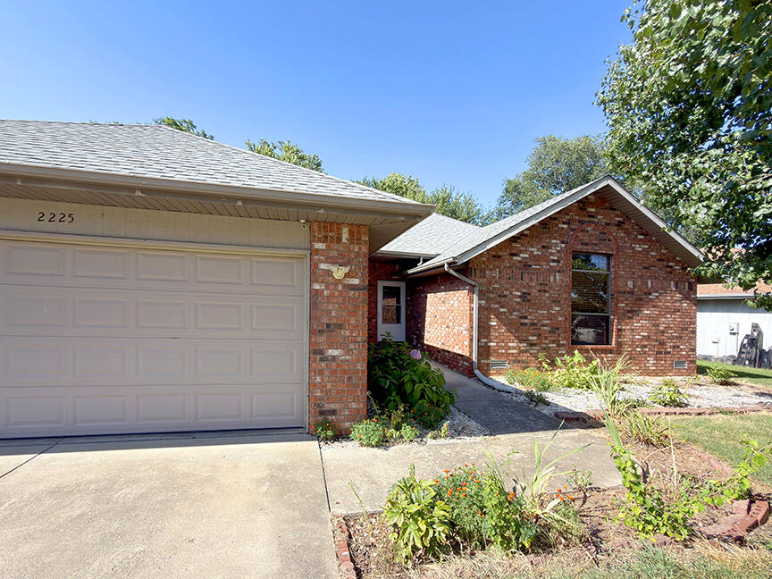 Photo 2 - Residential for sale – 2225 W Rockwood Street  Springfield, MO