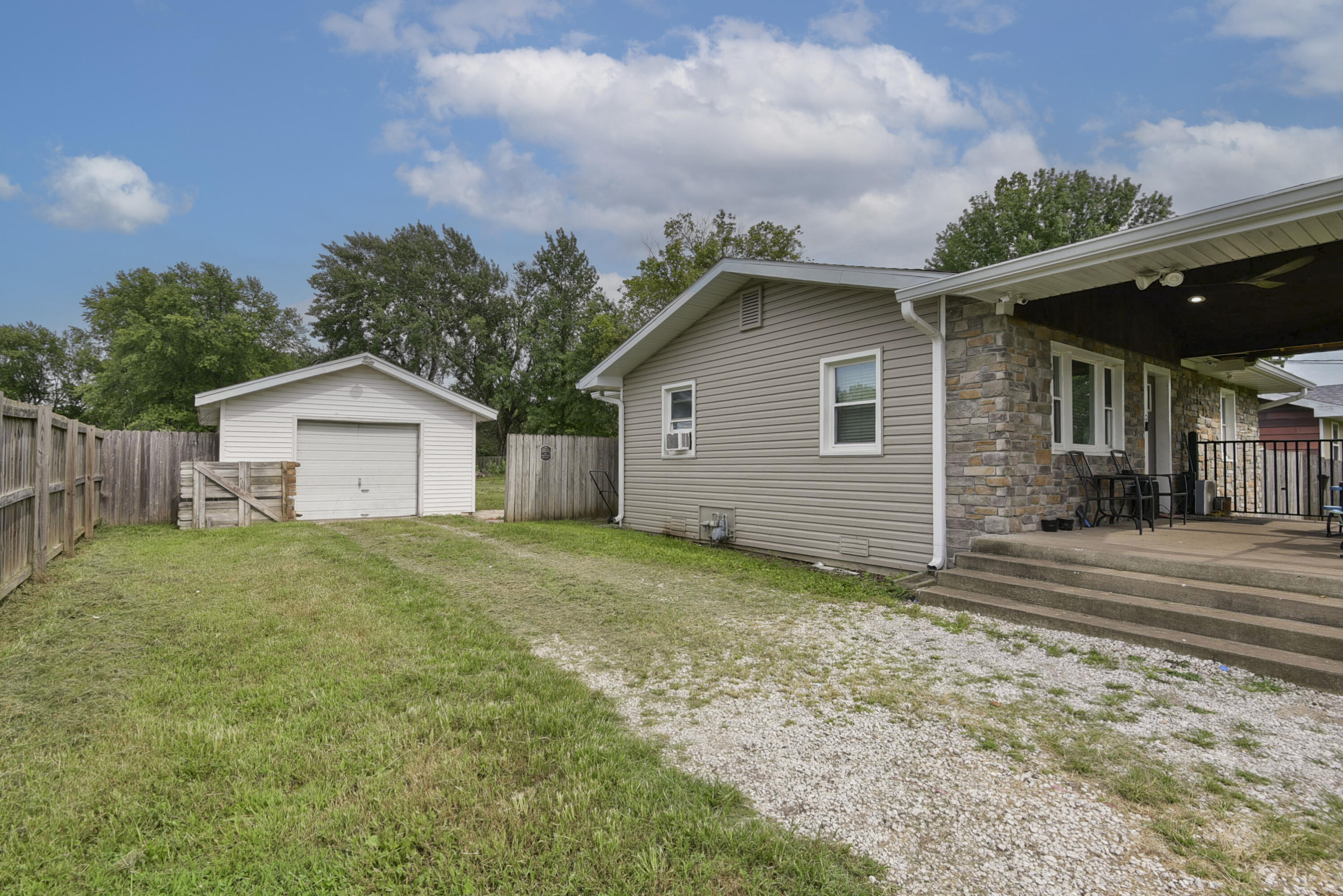 Photo 14 - Residential for sale – 604 N Meteor Avenue  Springfield, MO
