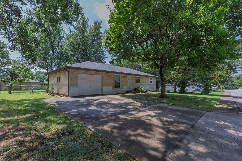 Photo 2 - Residential for sale – 602  Aspen Drive  Nixa, MO