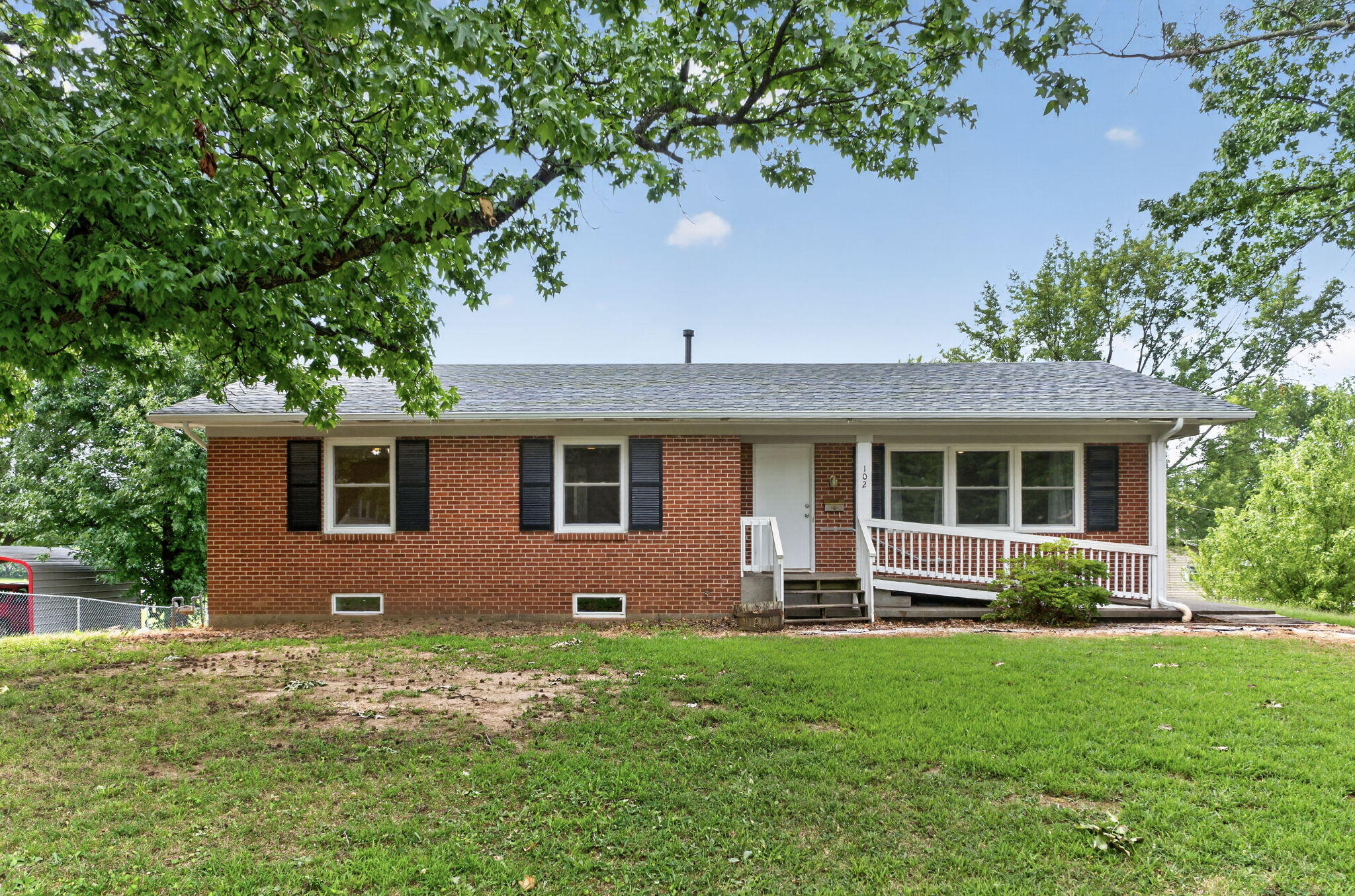 Photo 3 - Residential for sale – 102 E Hospital Road  El Dorado Springs, MO