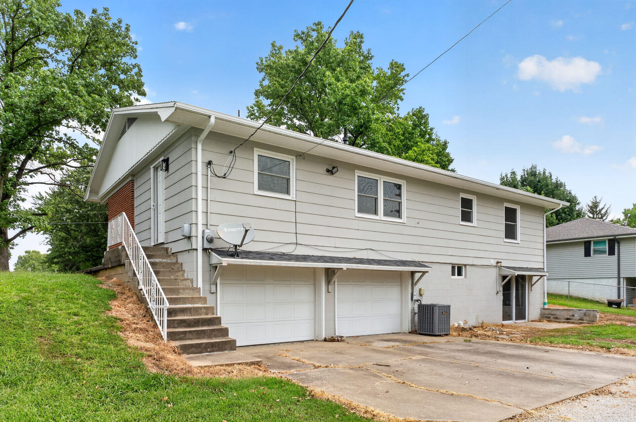 Photo 33 - Residential for sale – 102 E Hospital Road  El Dorado Springs, MO