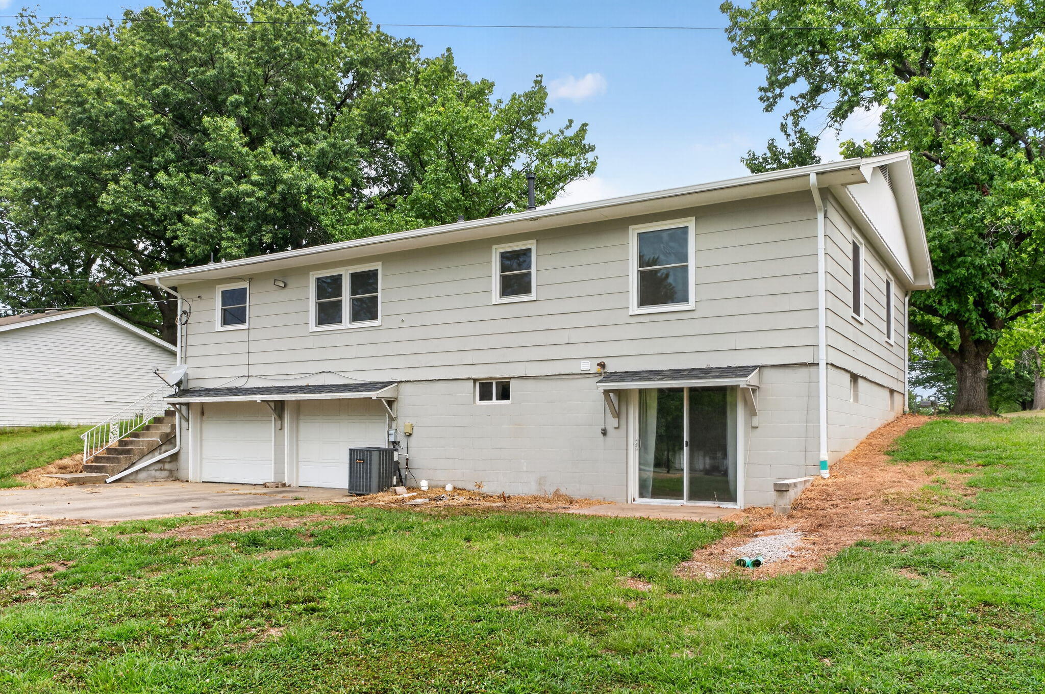 Photo 35 - Residential for sale – 102 E Hospital Road  El Dorado Springs, MO
