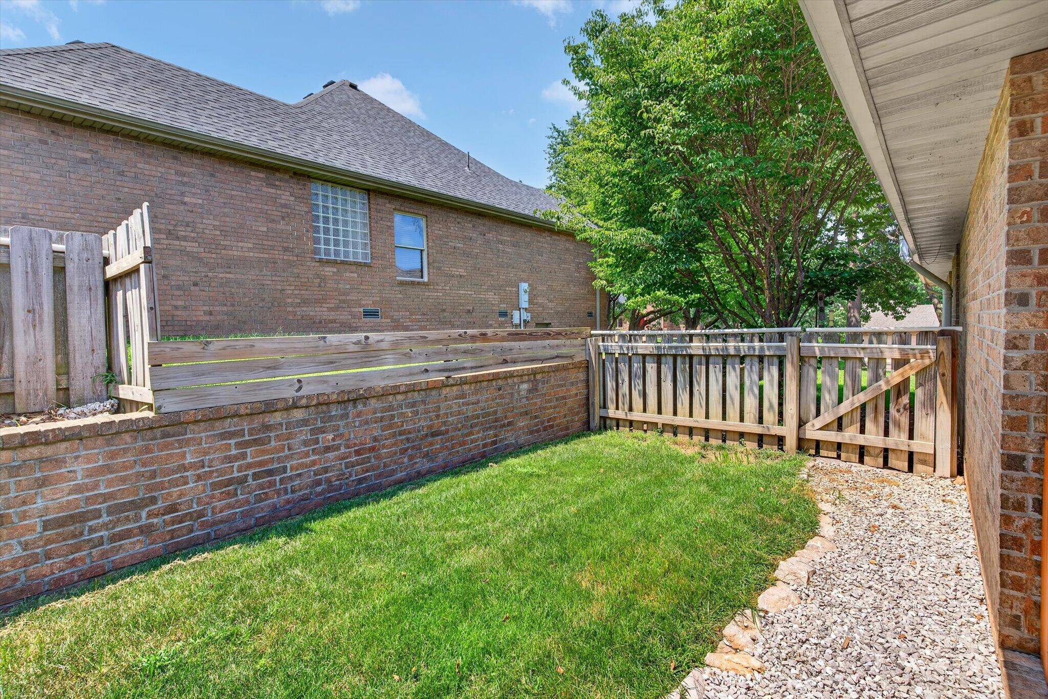Photo 46 - Residential for sale – 986 W Sycamore Street  Springfield, MO