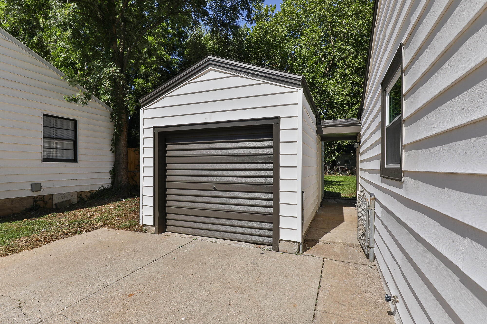 Photo 4 - Residential for sale – 1637 S Broadway Avenue  Springfield, MO