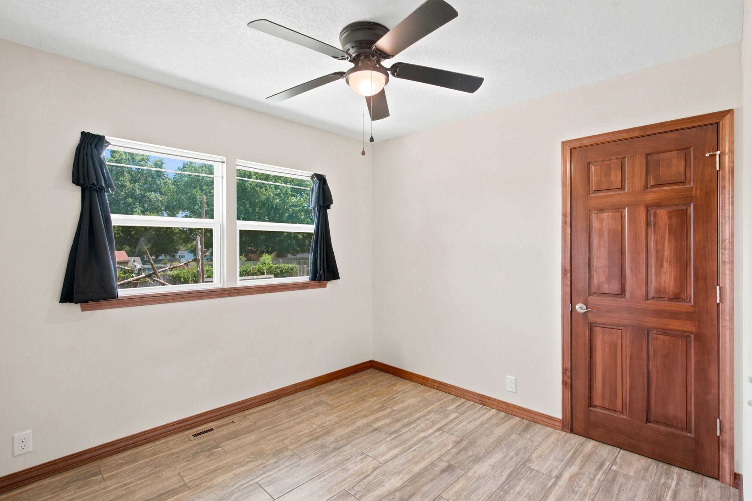 Photo 19 - Residential for sale – 1306  Porter Avenue  Aurora, MO
