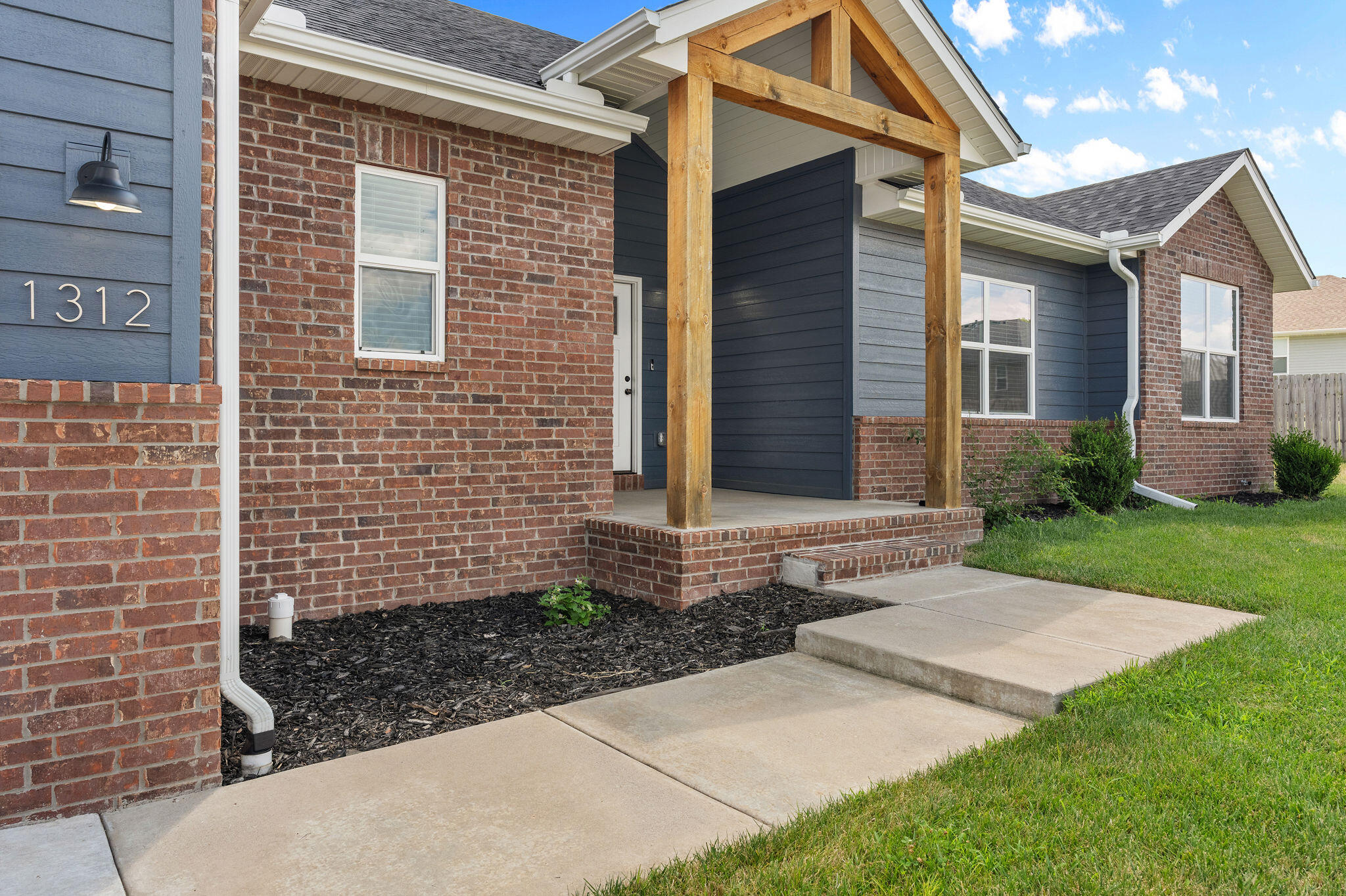 Photo 5 - Residential for sale – 1312 S Birch Avenue  Springfield, MO