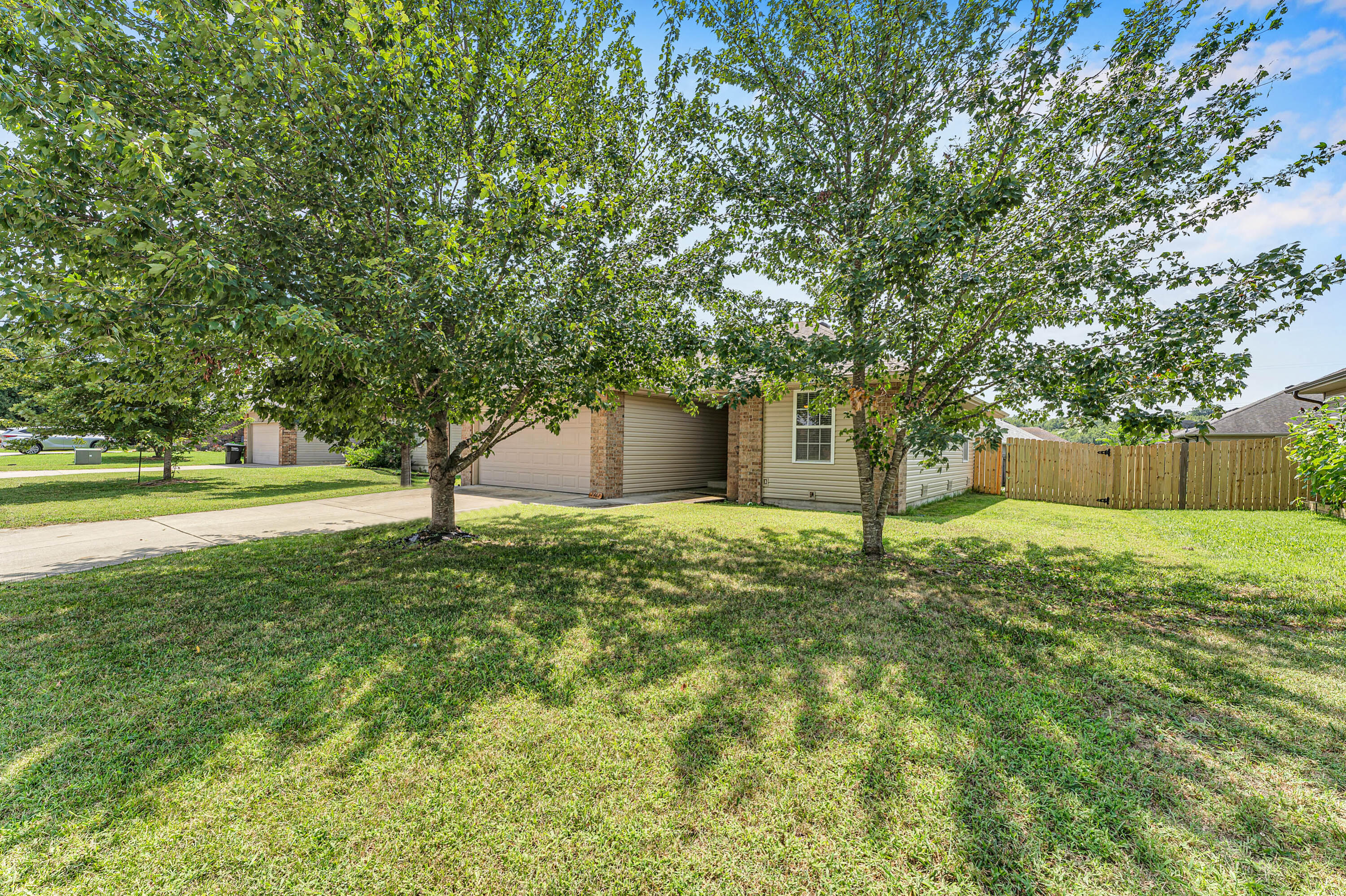 Photo 4 - Residential for sale – 2462 W Cedar Creek Drive  Springfield, MO