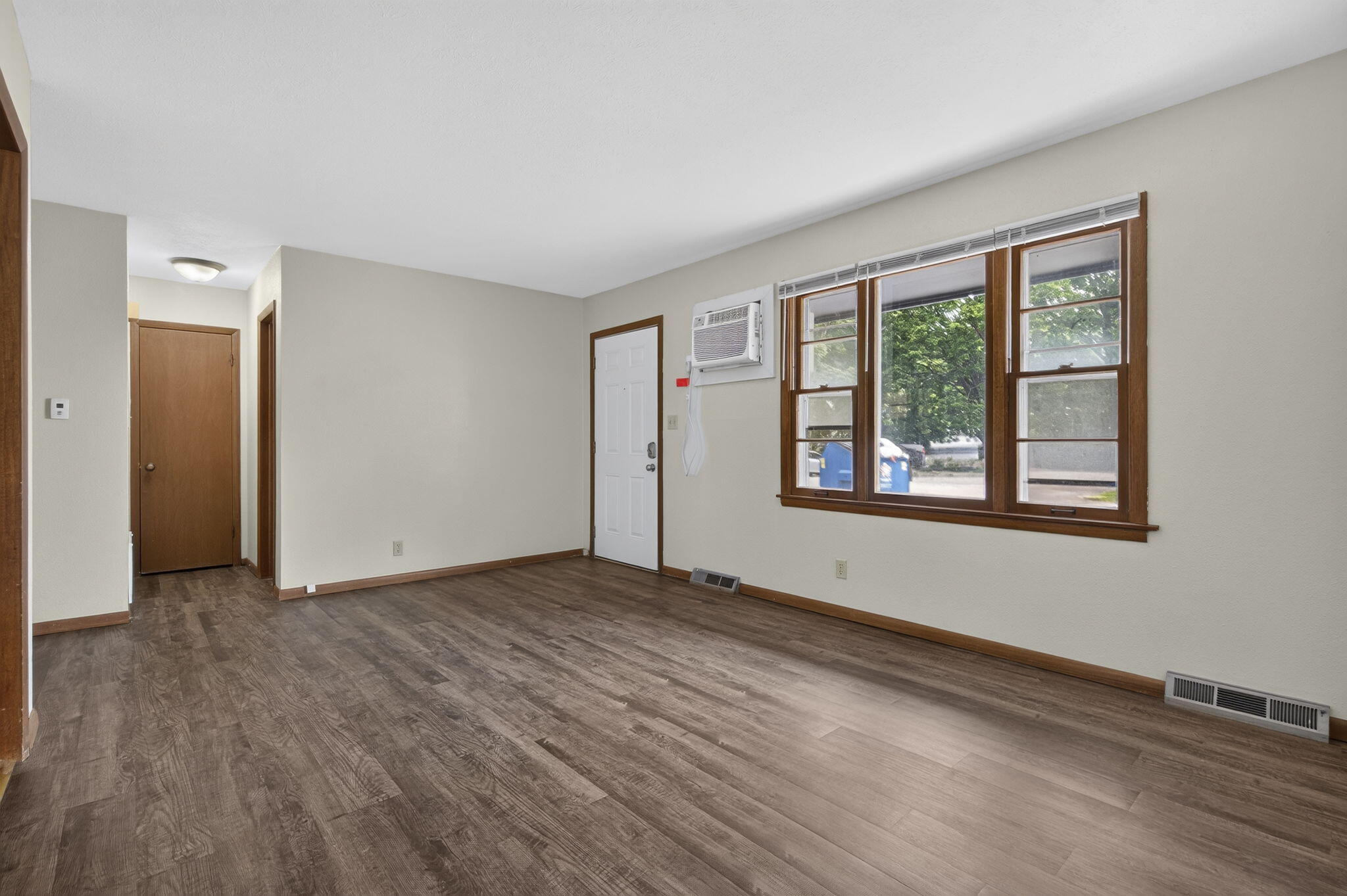 Photo 6 - Residential Lease for sale – 1009 E Walnut Street  Springfield, MO
