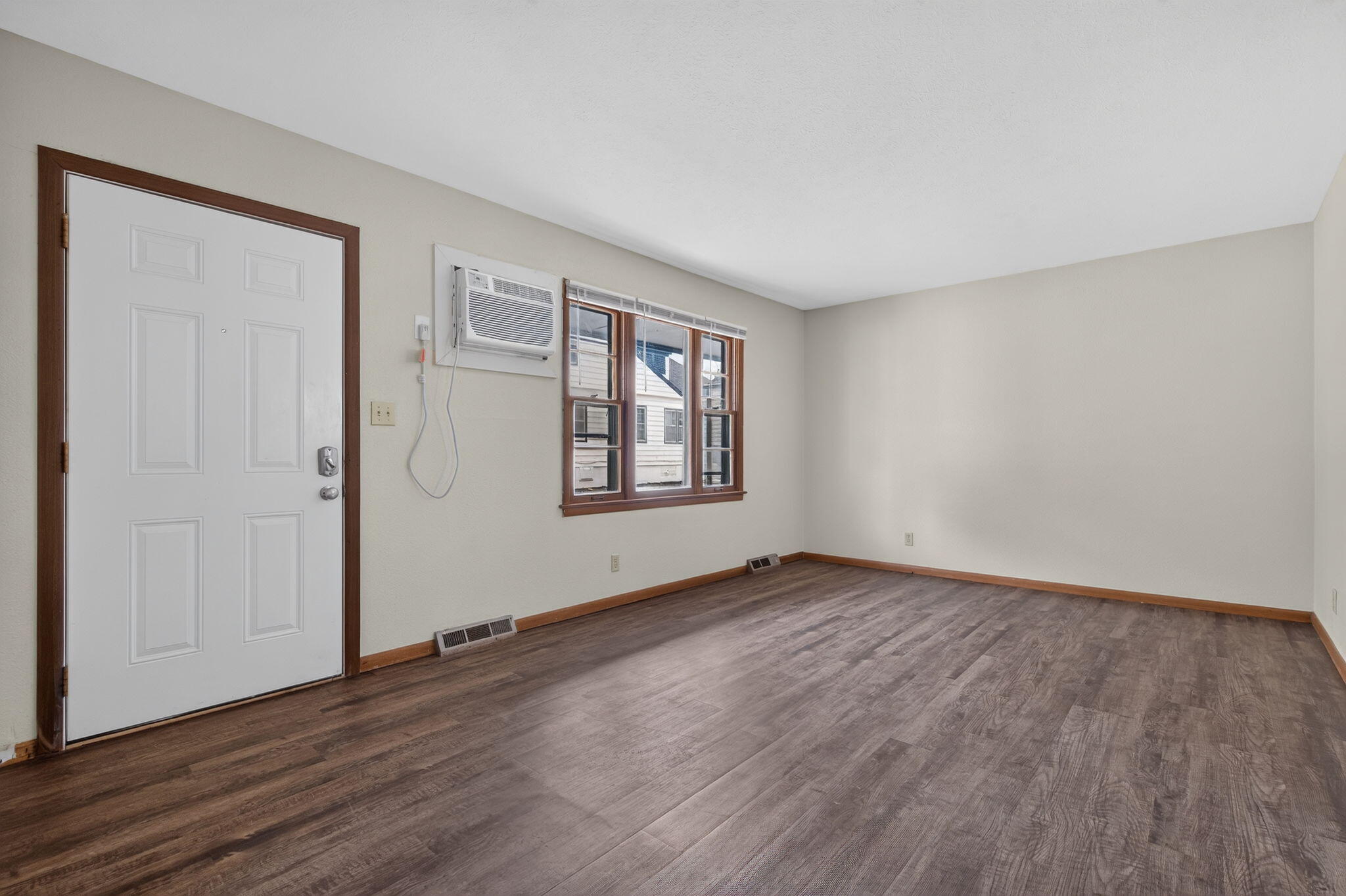 Photo 4 - Residential Lease for sale – 1009 E Walnut Street  Springfield, MO