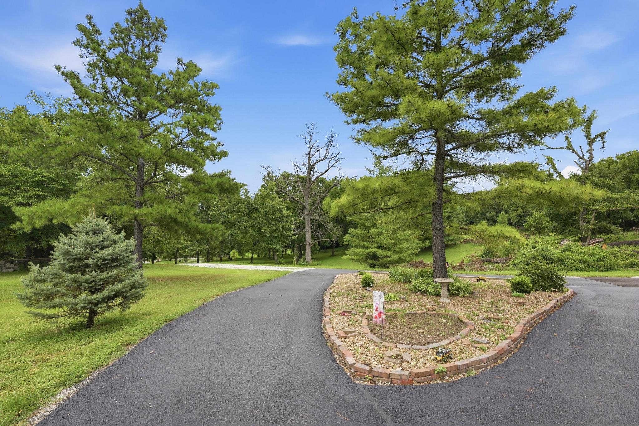 Photo 75 - Residential for sale – 9689  Geranium Road  Carthage, MO