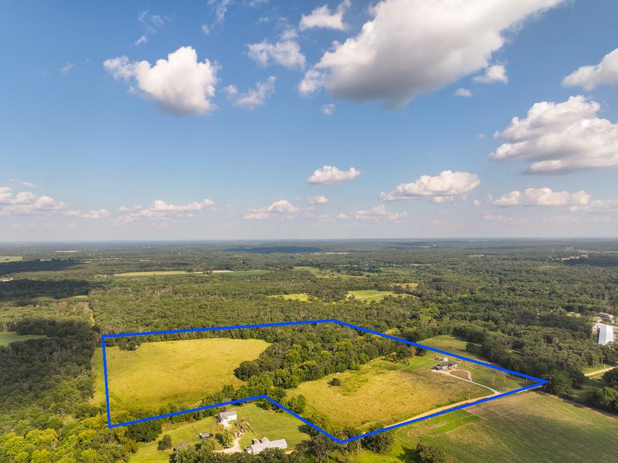 Photo 6 - Residential for sale – 9735 S 325 Road  El Dorado Springs, MO