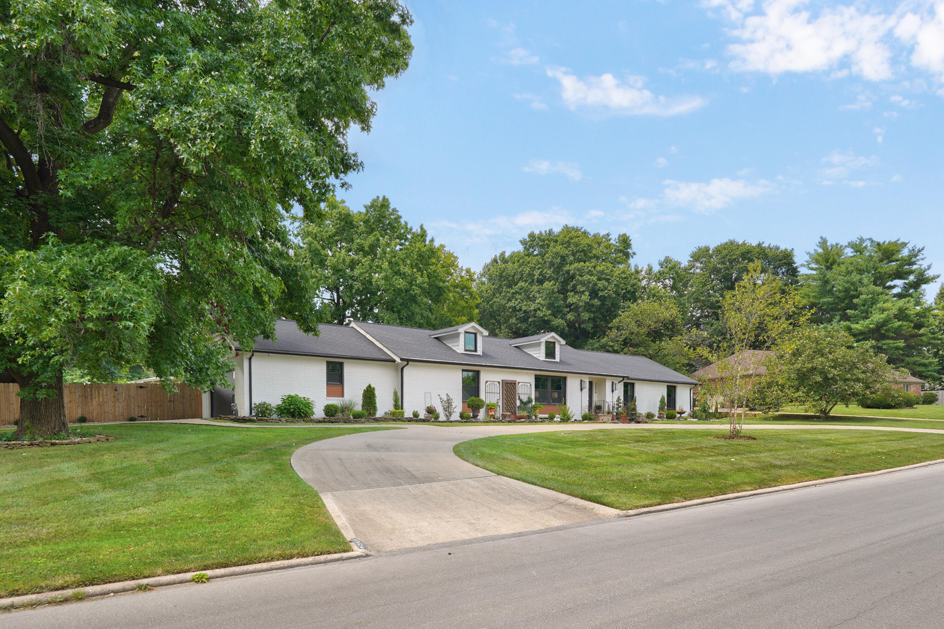 Photo 5 - Residential for sale – 2599 S Skyline Drive  Springfield, MO