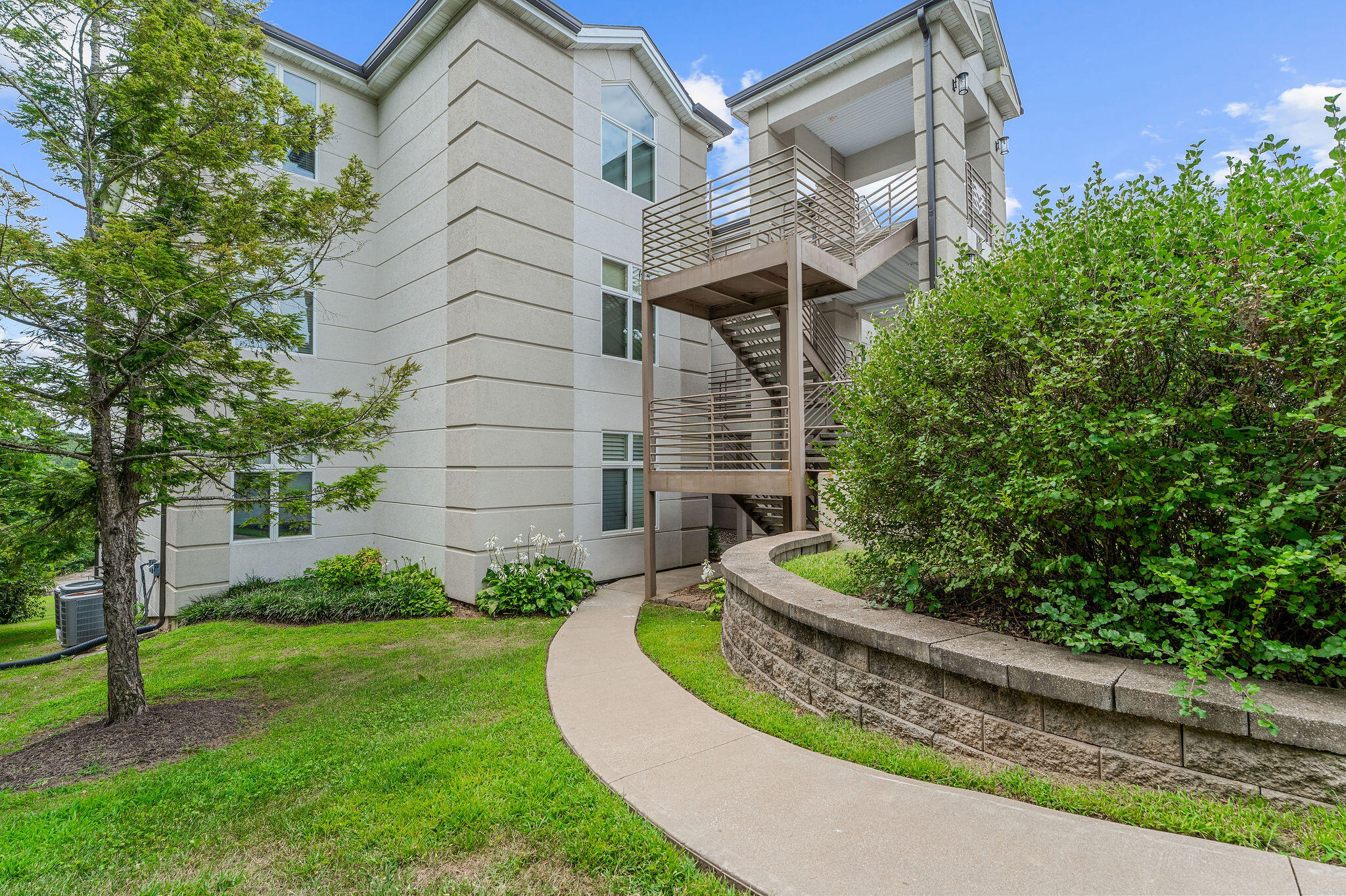 Photo 9 - Residential for sale – 120  Oxford Court  Branson, MO