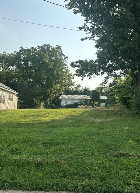 Photo 3 - Land for sale – 208 S 6th Street  Thayer, MO