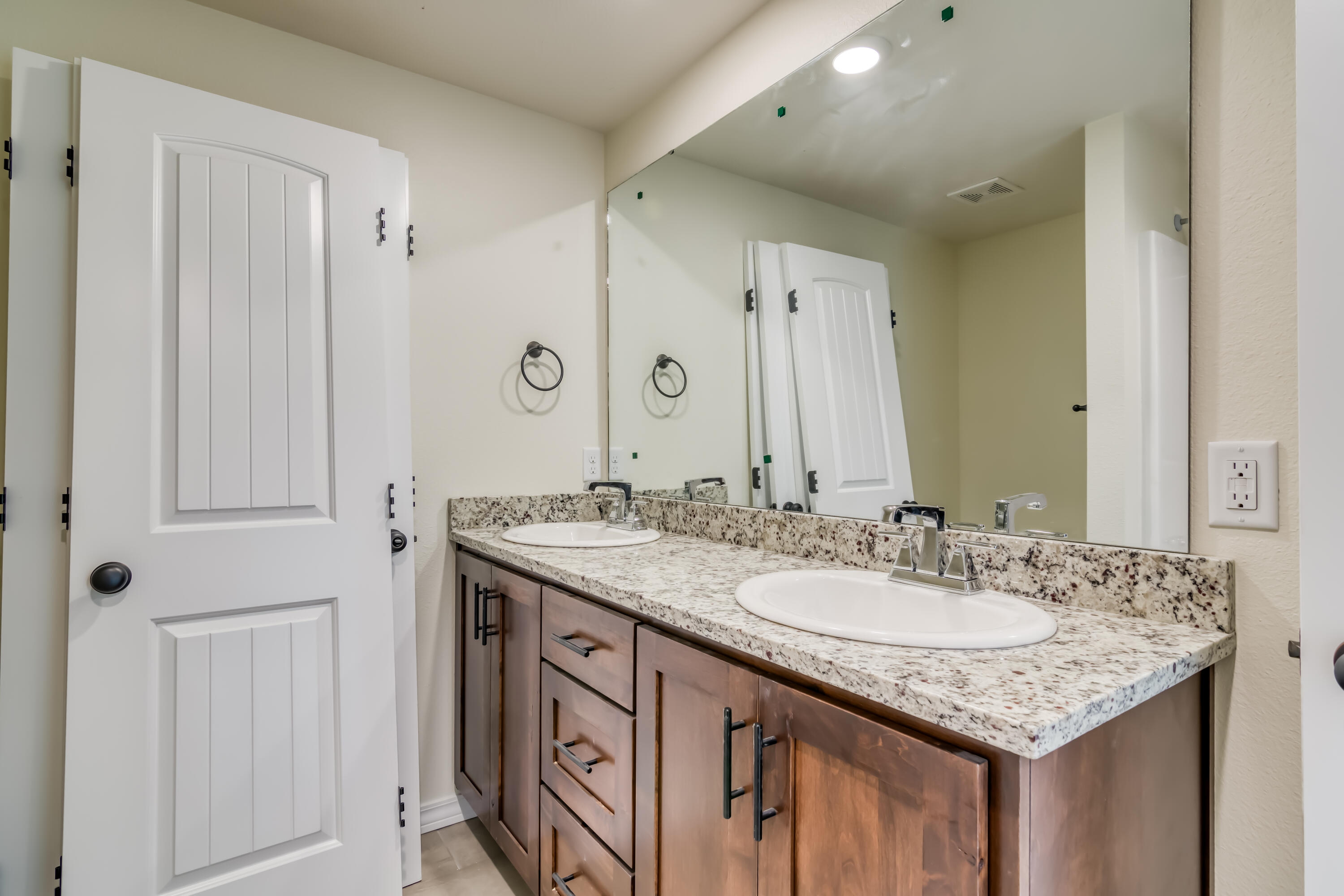 Photo 21 - Residential for sale – 629 W Arbor Glenn Drive  Nixa, MO