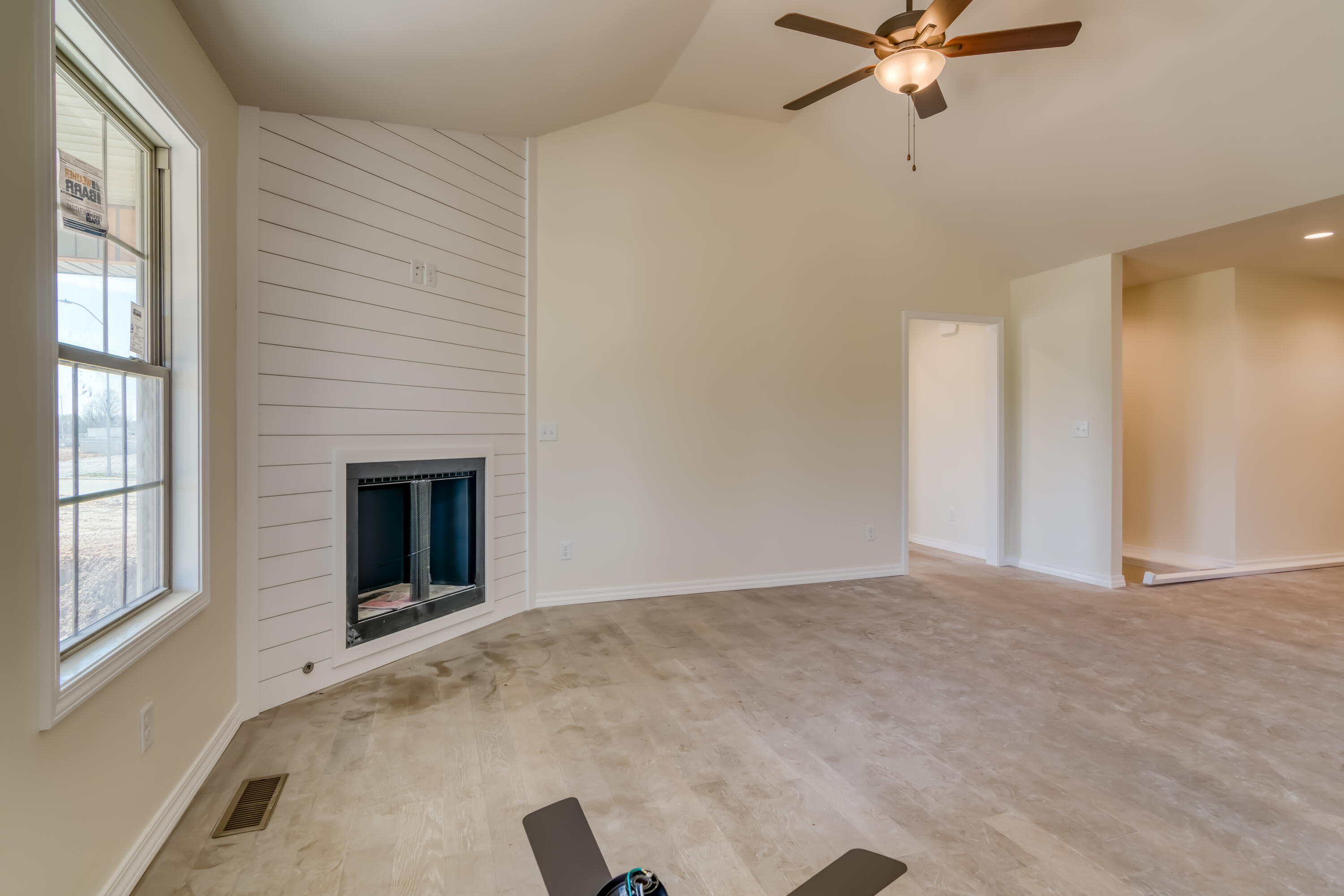 Photo 8 - Residential for sale – 629 W Arbor Glenn Drive  Nixa, MO