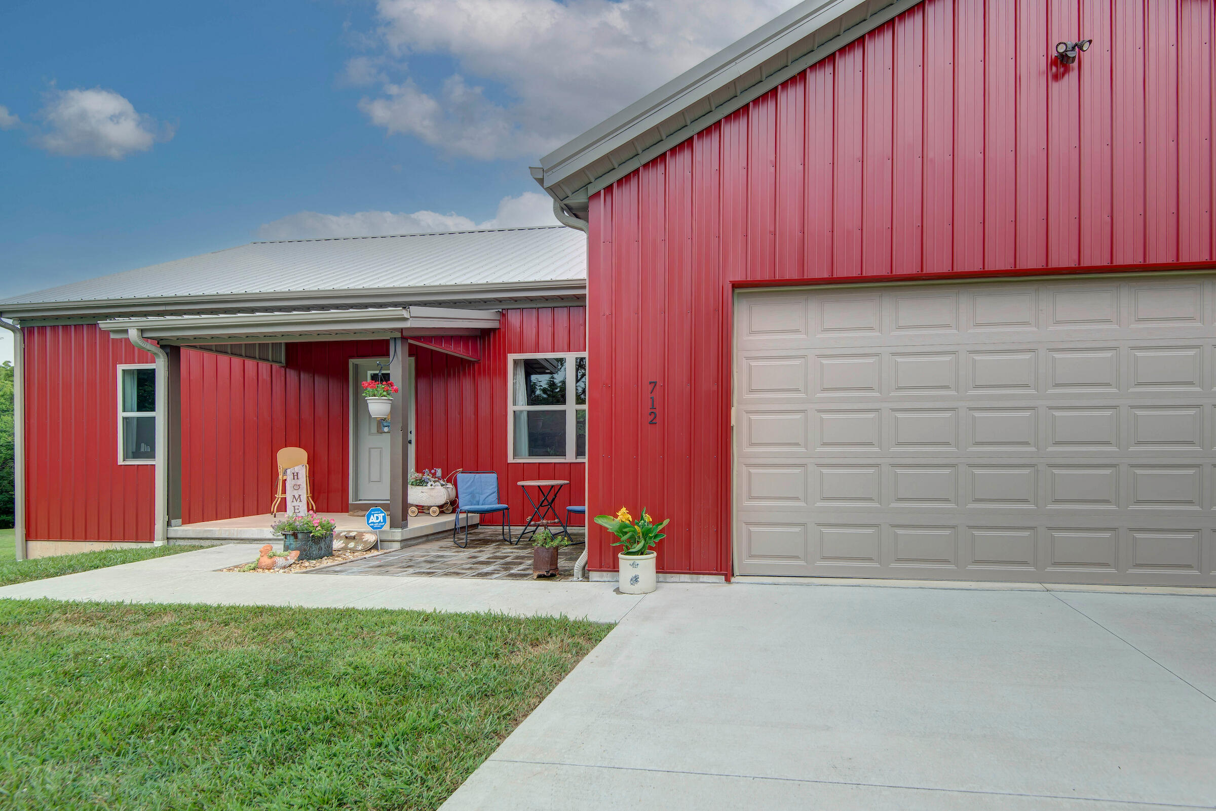 Photo 4 - Residential for sale – 712  Birdsong Lane  Marshfield, MO