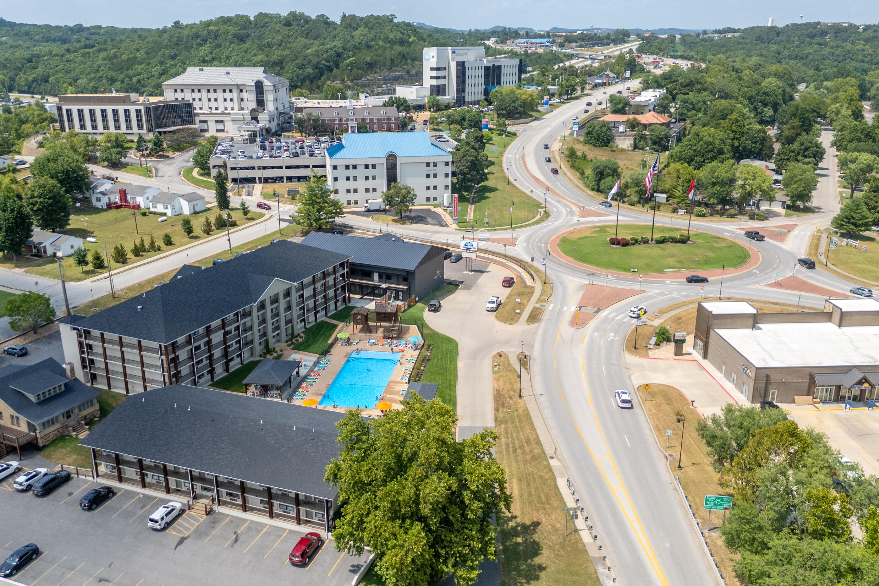 Photo 4 - Residential for sale – 403  Veterans Boulevard  Branson, MO
