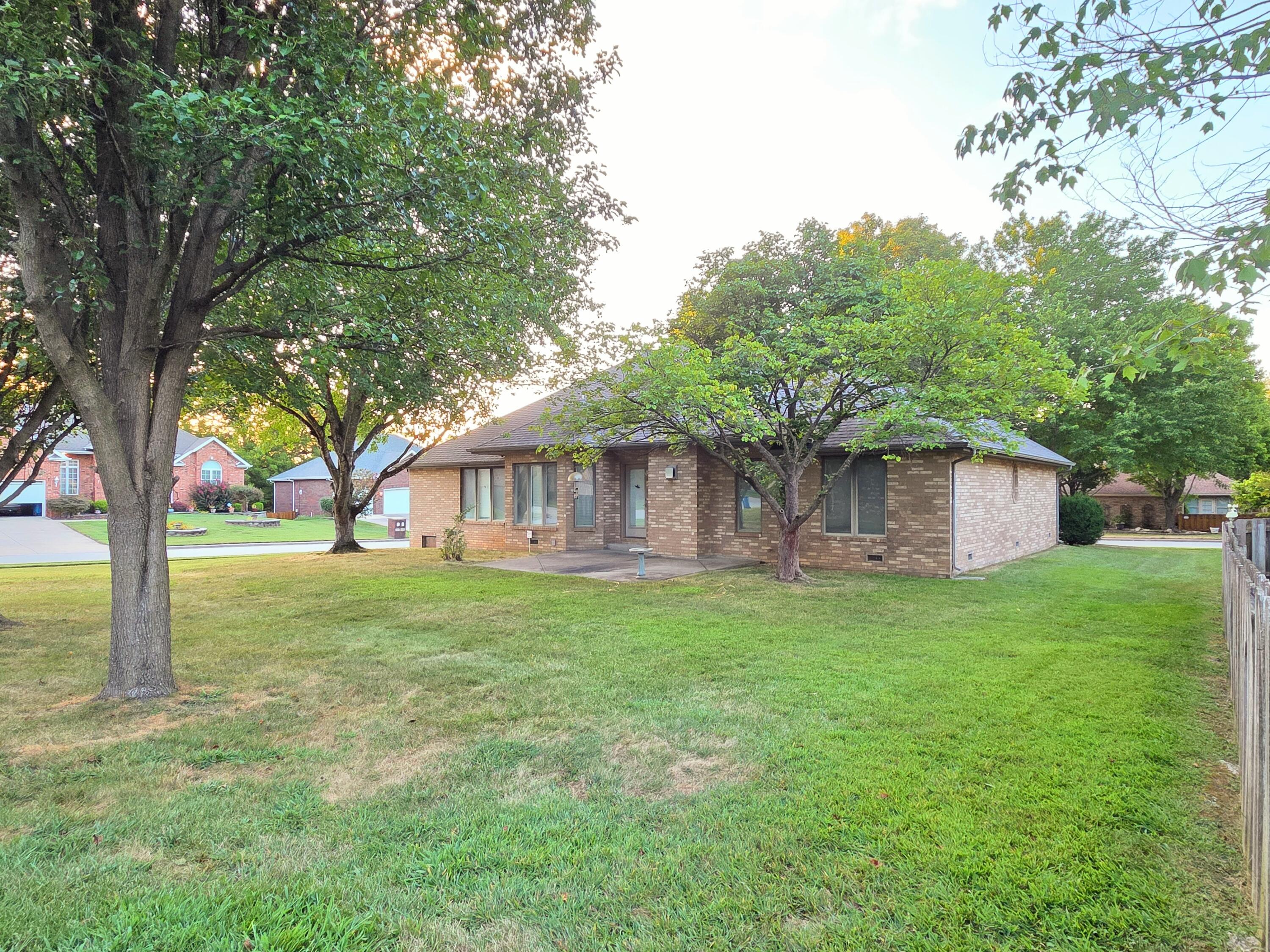 Photo 6 - Residential for sale – 1228 W Beekman Street  Springfield, MO