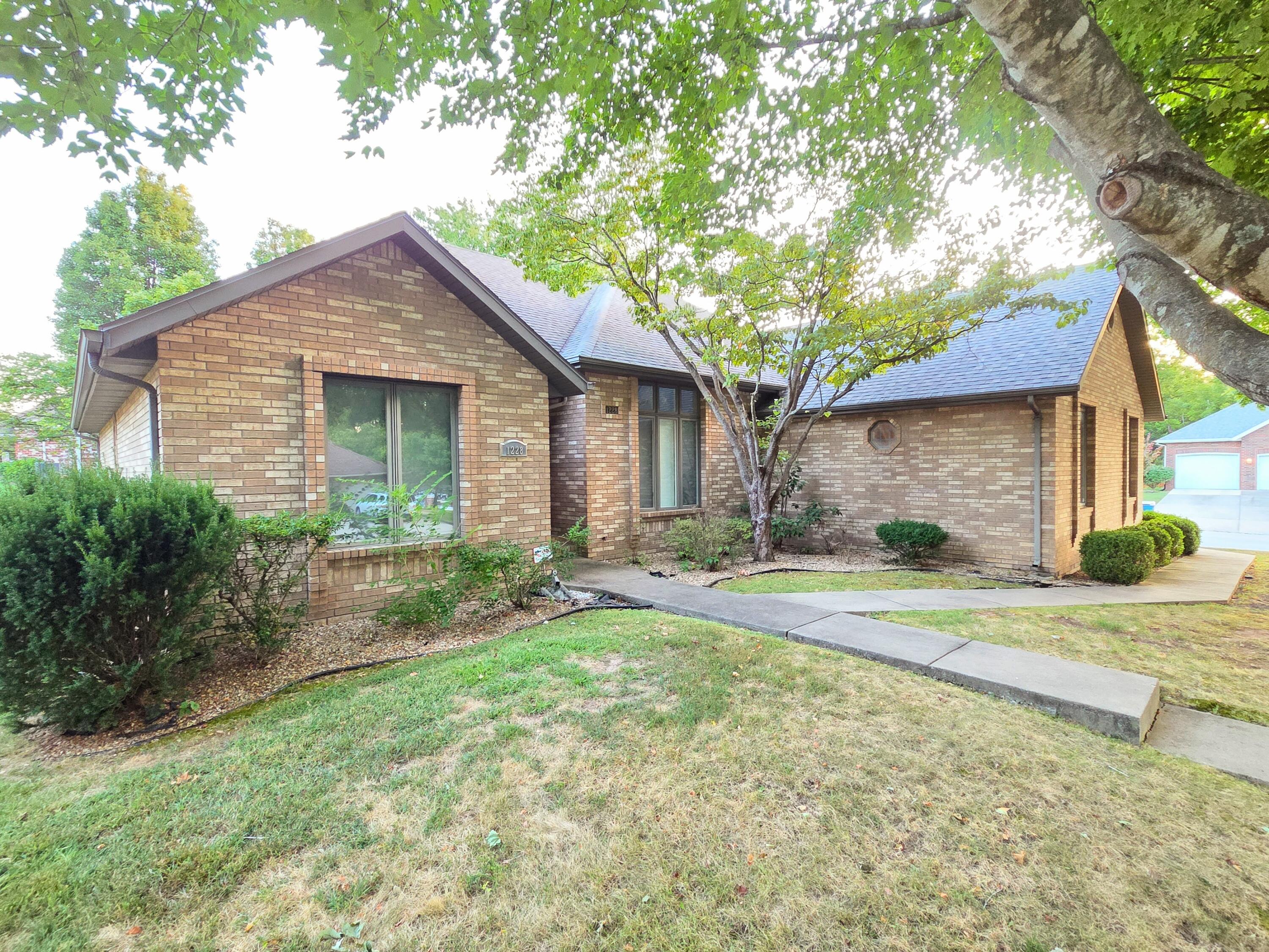 Photo 14 - Residential for sale – 1228 W Beekman Street  Springfield, MO