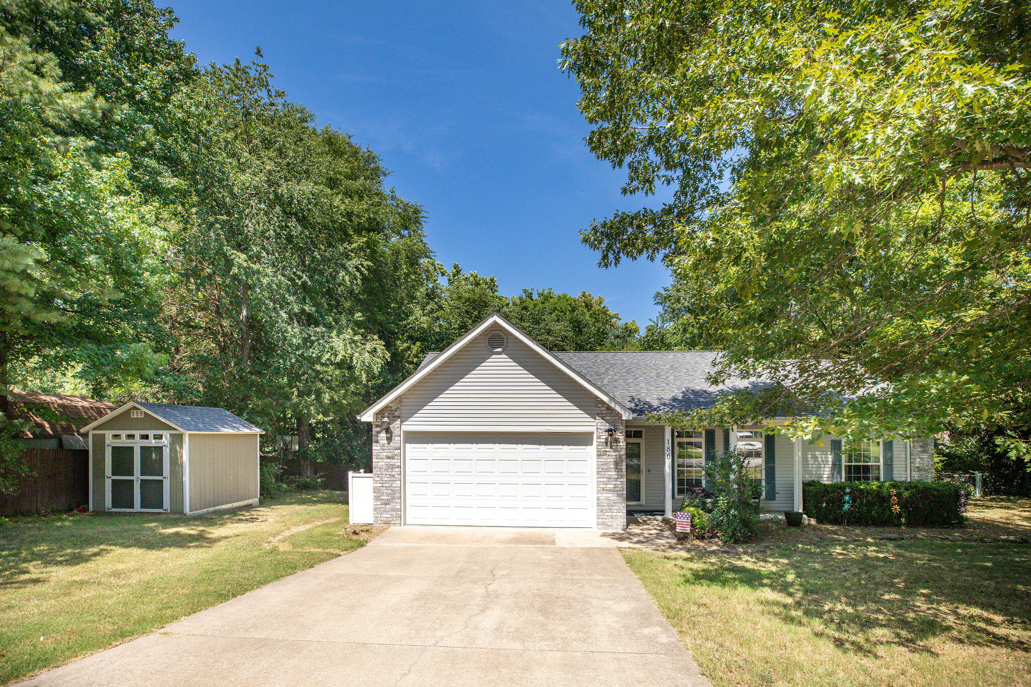 Photo 3 - Residential for sale – 186  Holyoke Street  Hollister, MO