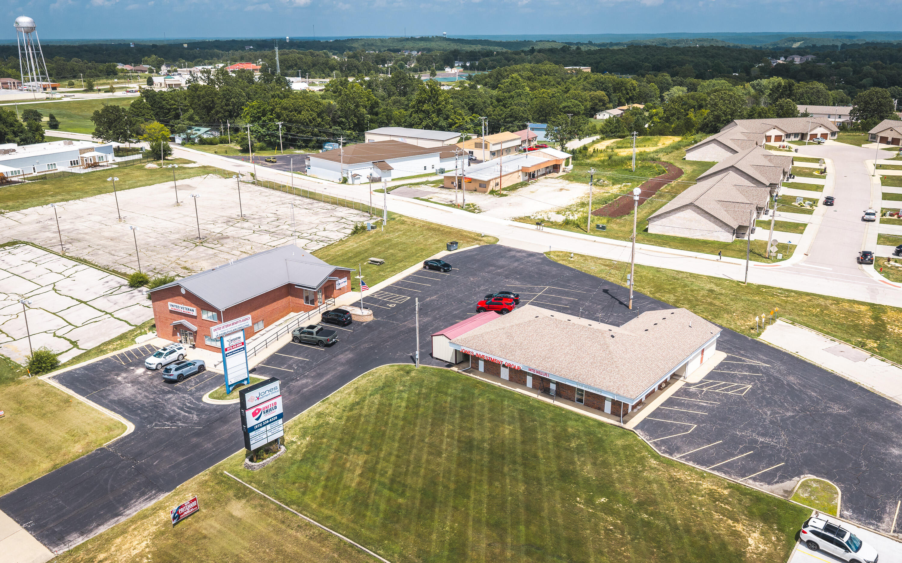 Photo 3 - Commercial Sale for sale – 555  Marshall Drive  St. Robert, MO