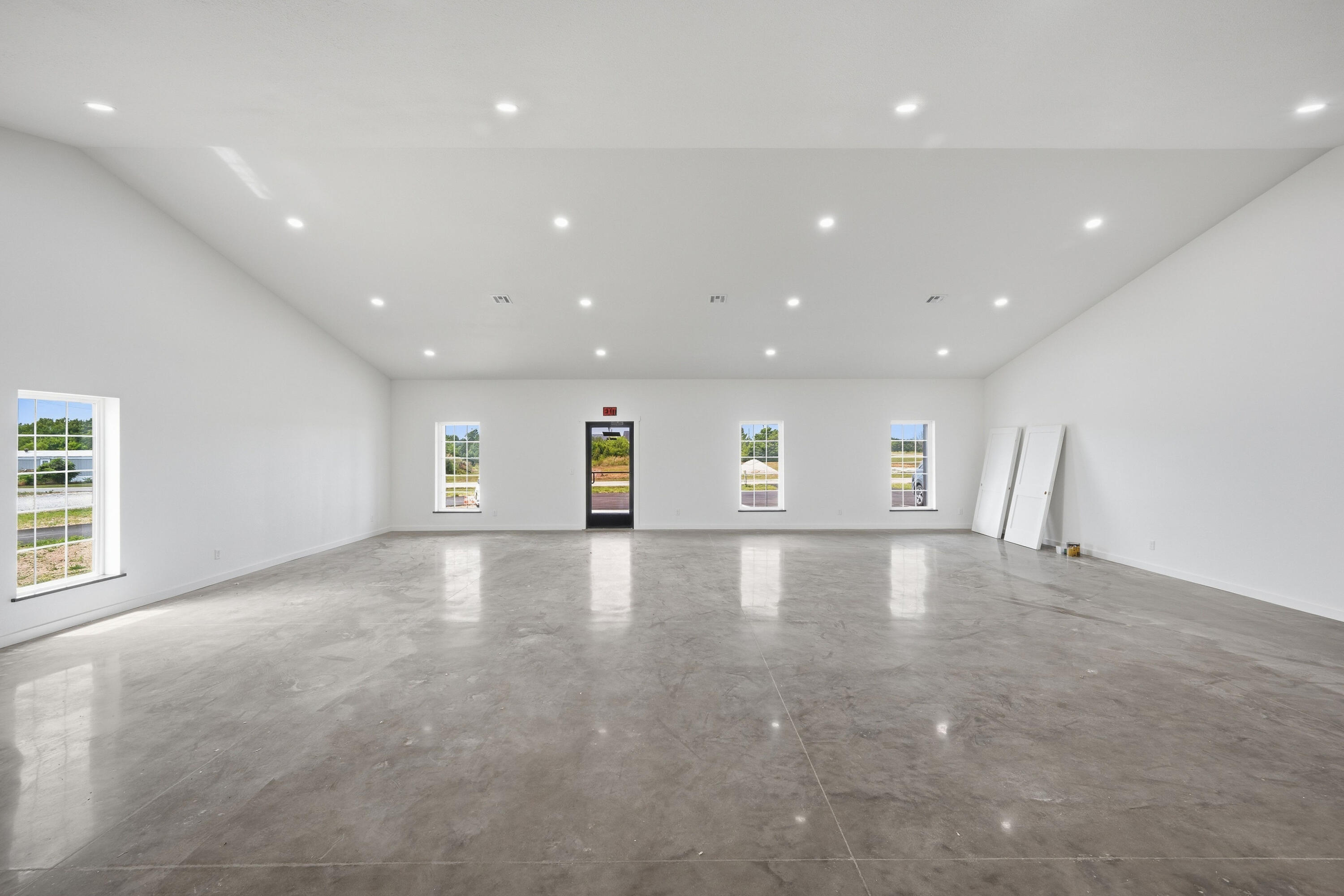 Photo 6 - Commercial Sale for sale – 13225  Jay Drive  Neosho, MO